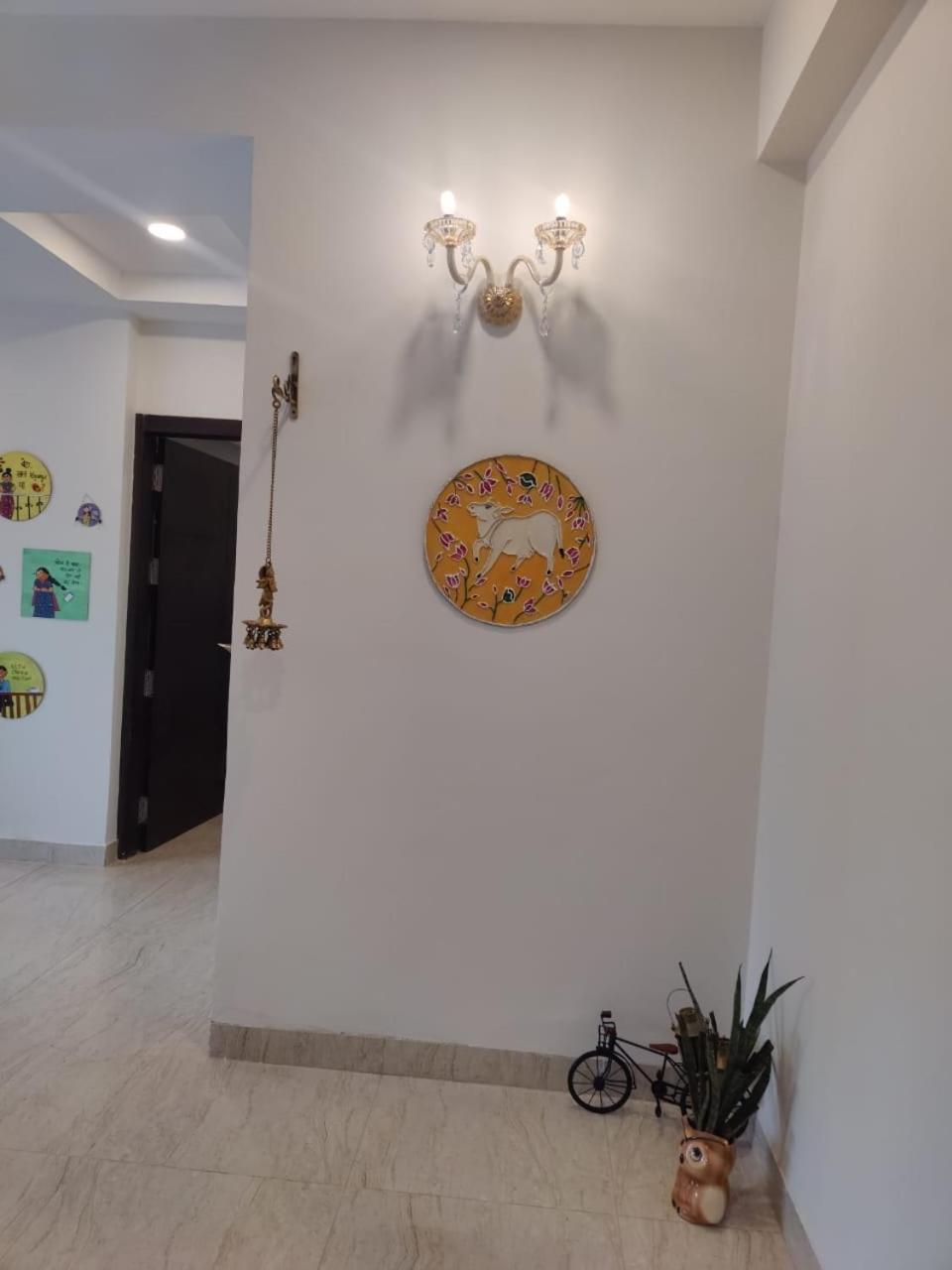 Vrunda 2bhk Spacious And Cozy *