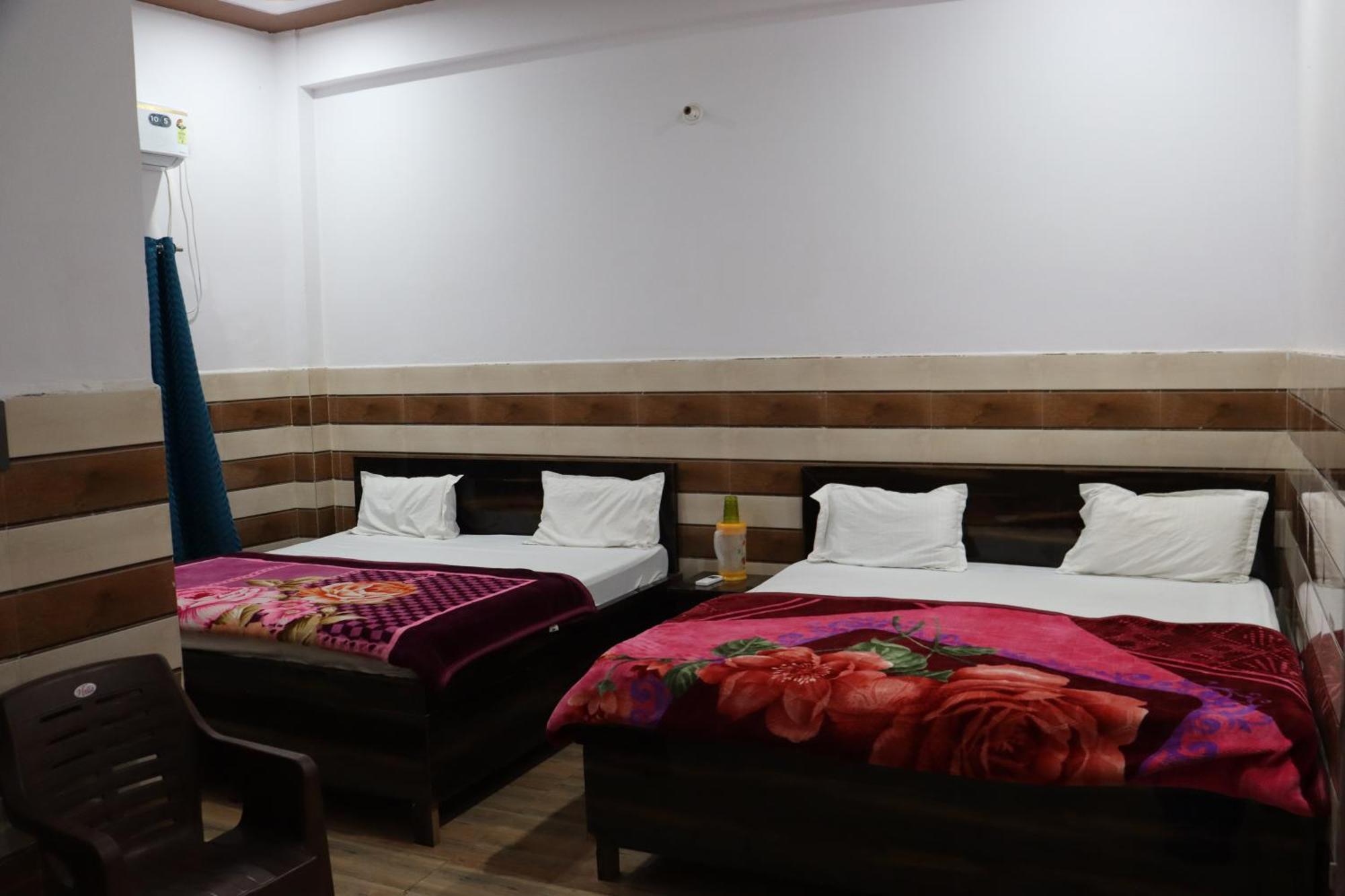 K.d. Dham Near Prem Mandir Hotel Vrindavan