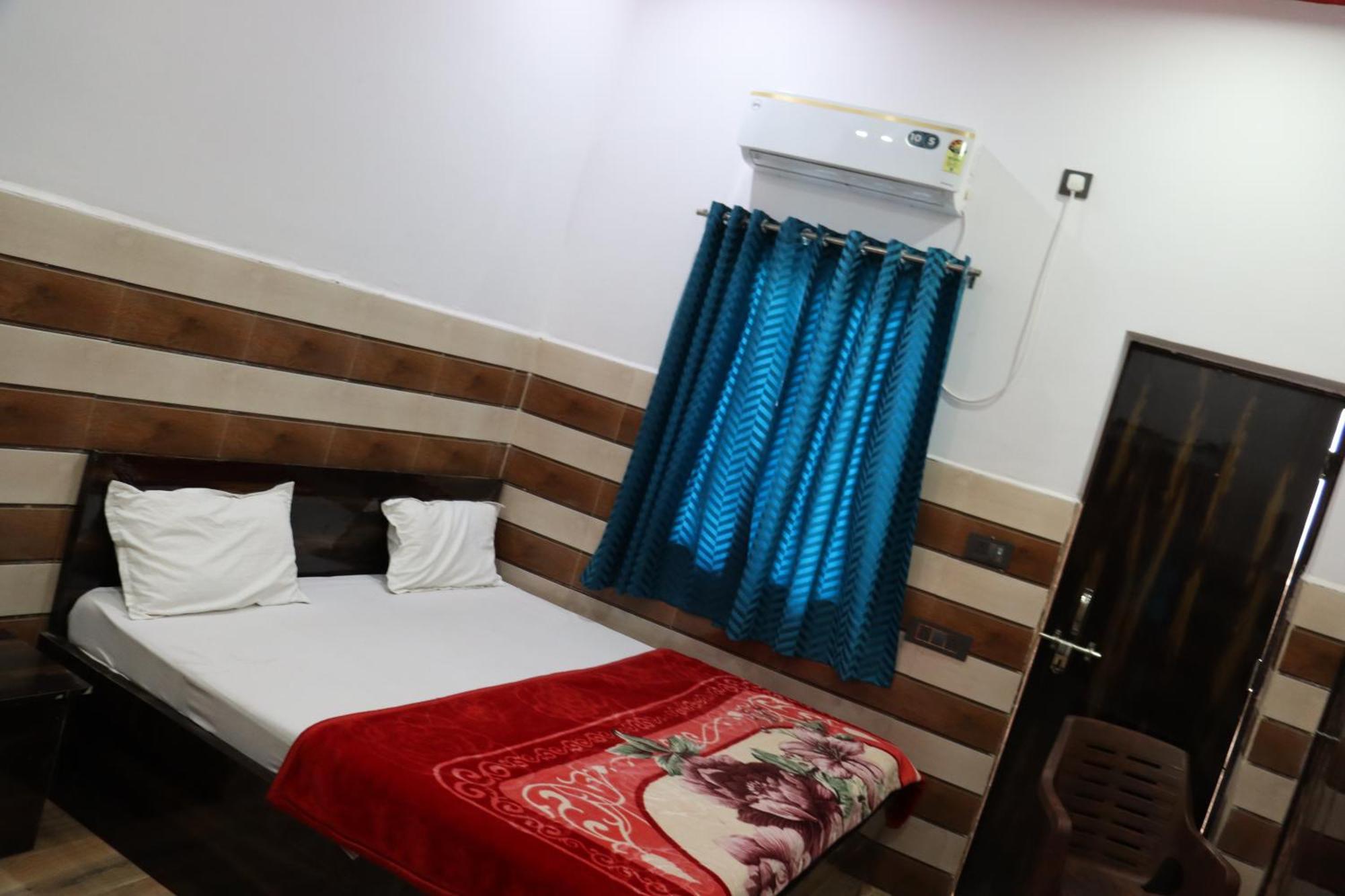 K.d. Dham Near Prem Mandir Hotel