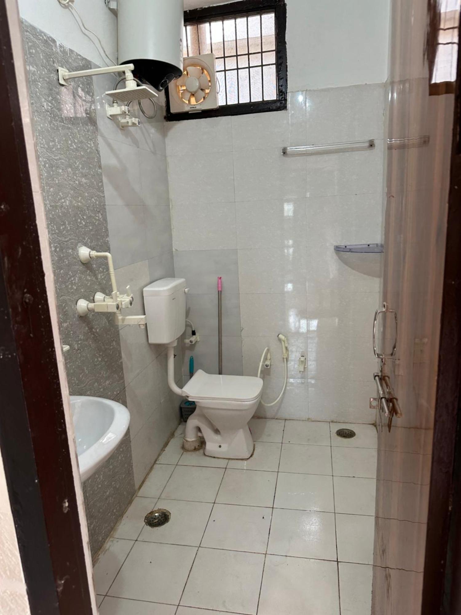Nikunj Abodes - Vrinda Kunj Apartment Vrindavan