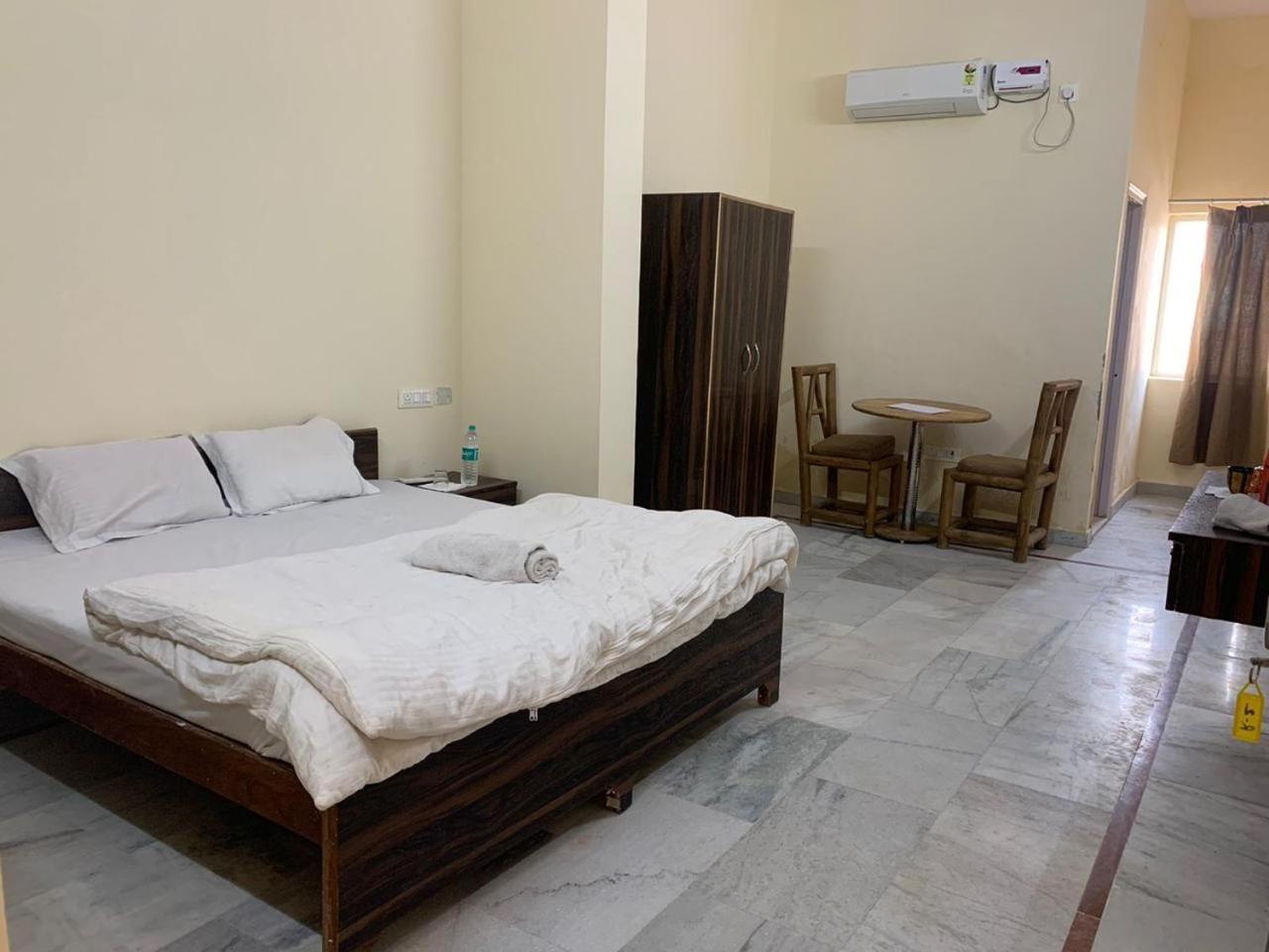 Ammaji 3* Vrindavan