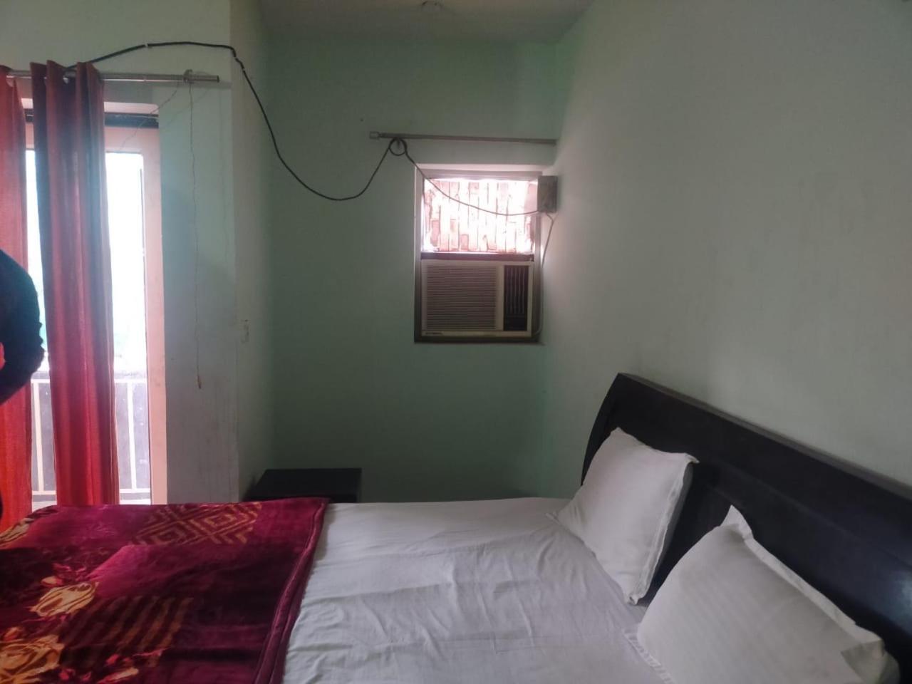 Meera Palace Omaxe Holiday home