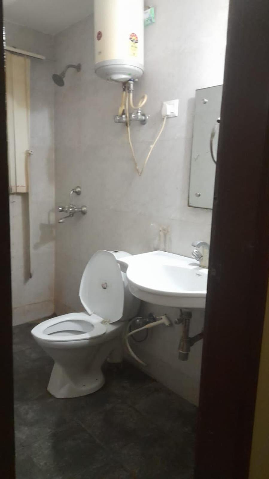 Meera Palace Omaxe *