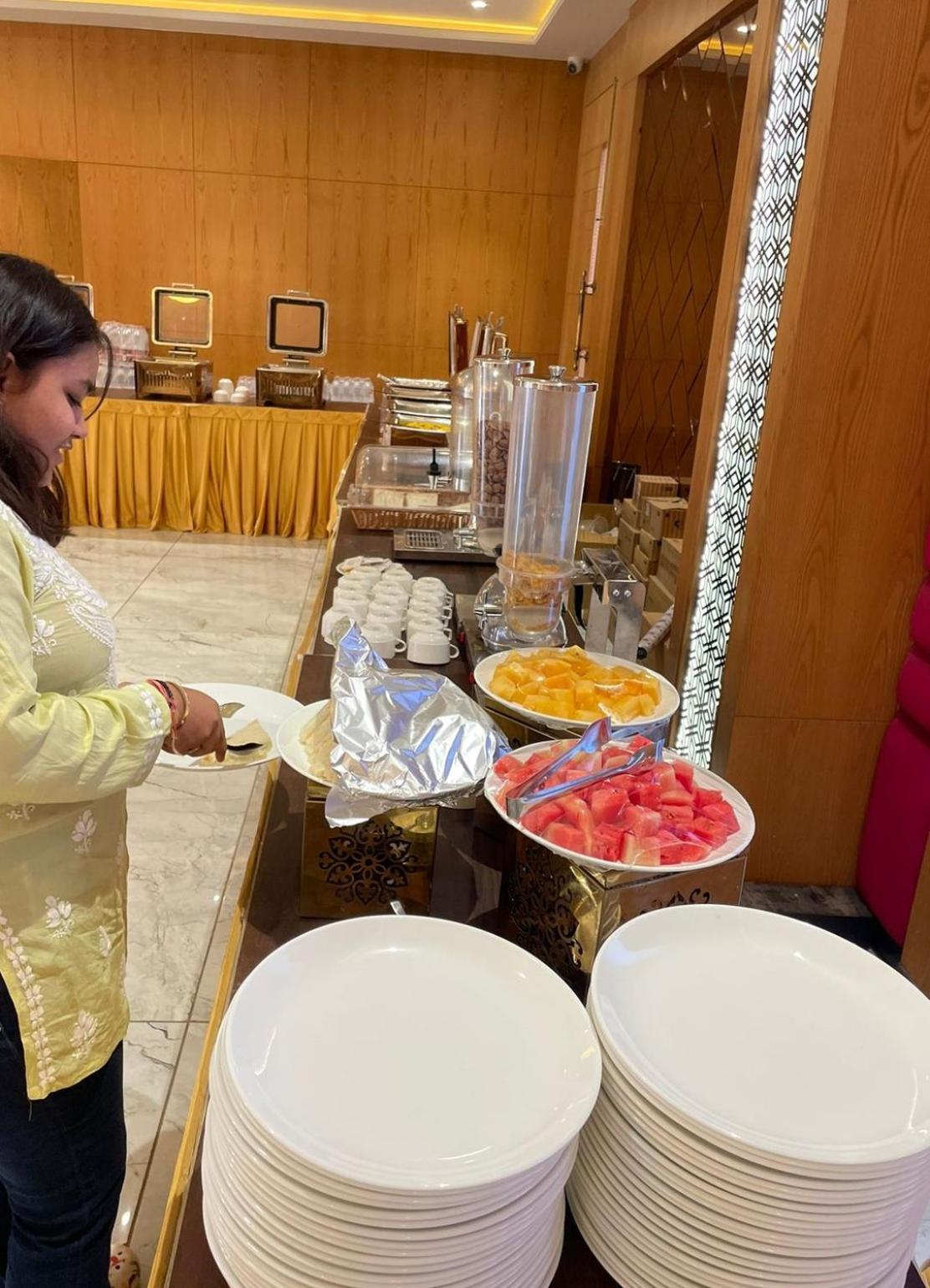 Hotel Three Seasons Vrindavan