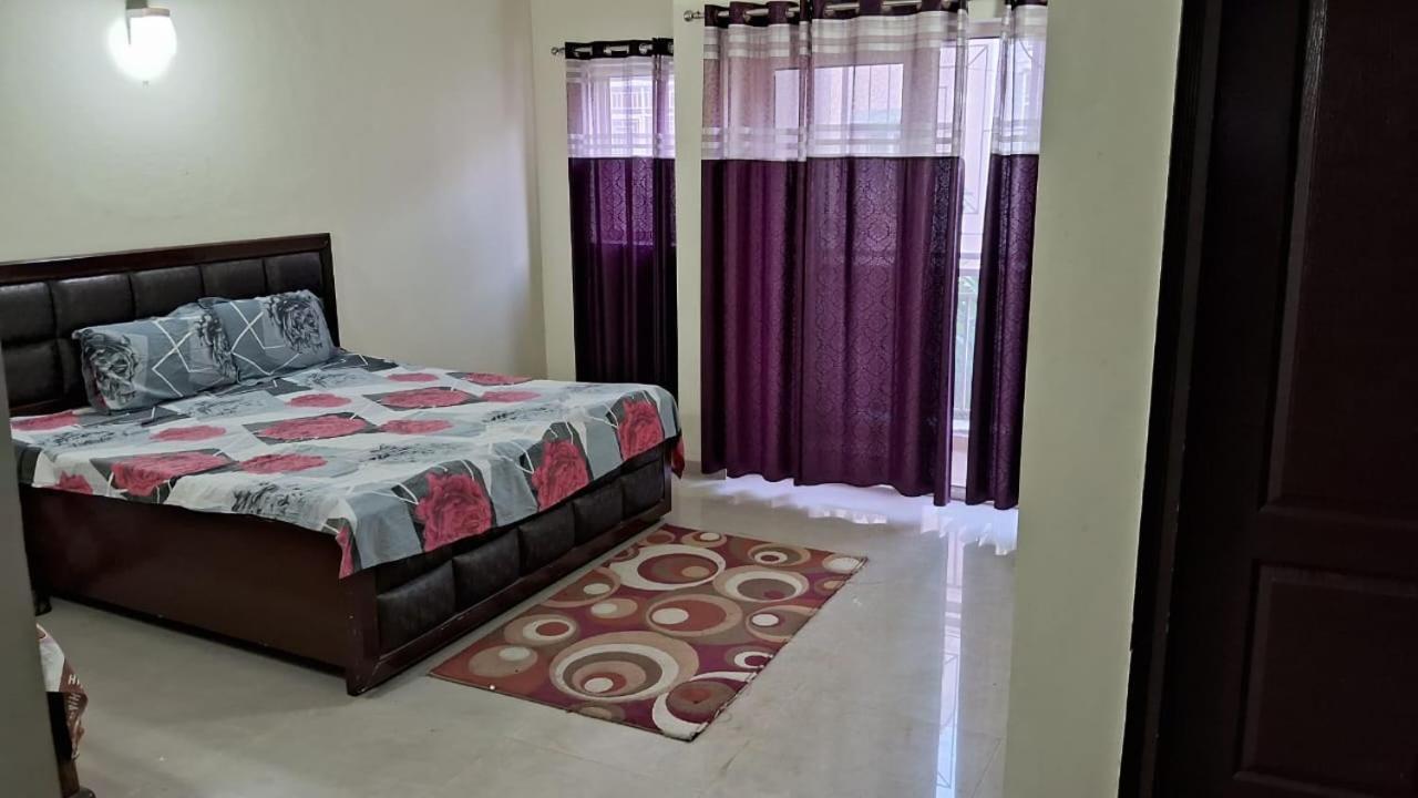 Vrinda Apartment *