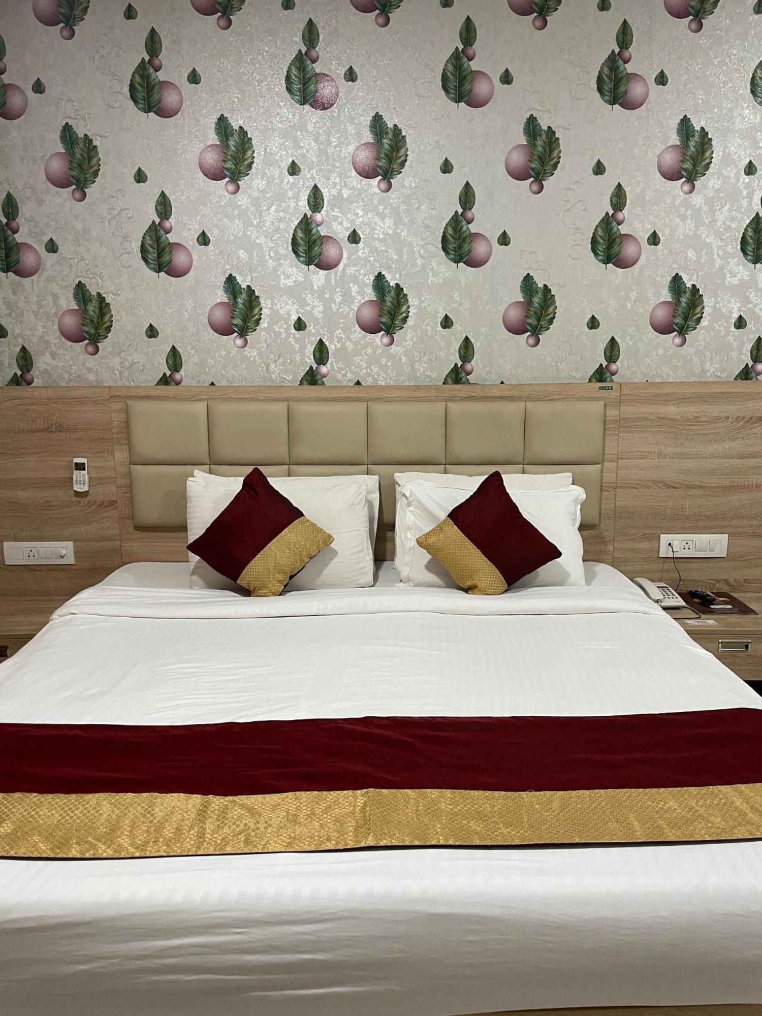 Hotel Seth Murlidhar Seva Sadan-near Prem Mandir