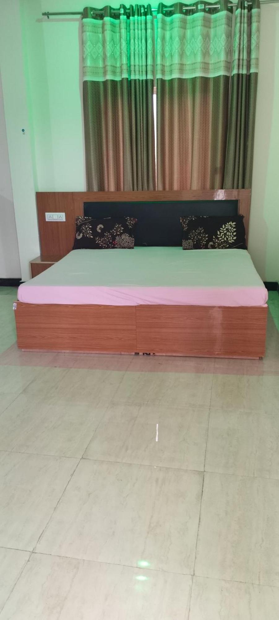 Guest house Radhe Shyam Vrindavan