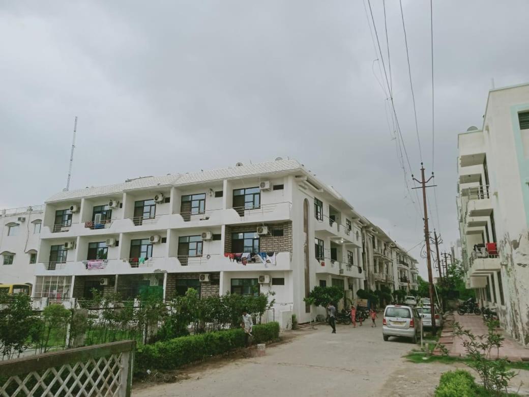 Apartment Dev Vrindavan