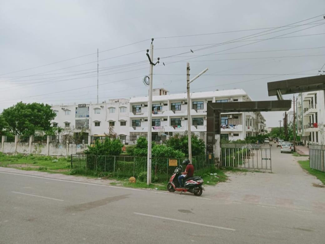 Dev Apartment