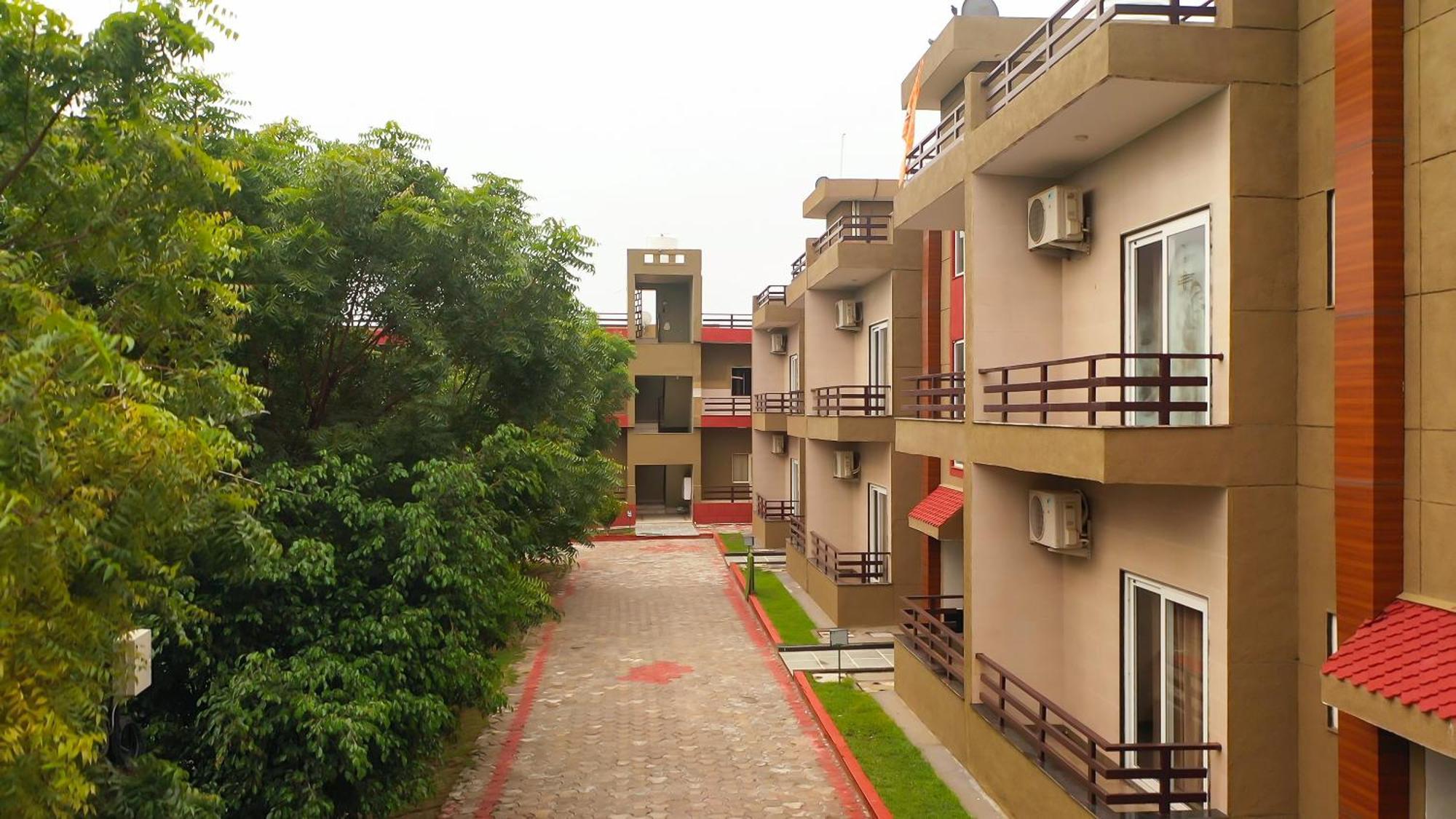 Vrinda Anandam Hotel 4*