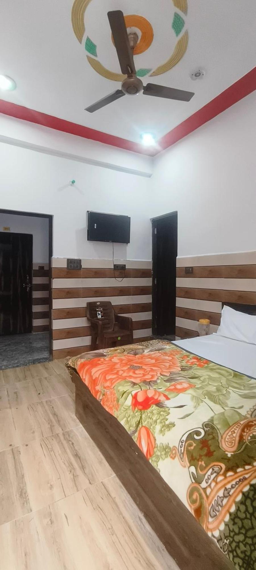 Guest house K.d.dham-near Prem Mandir Vrindavan