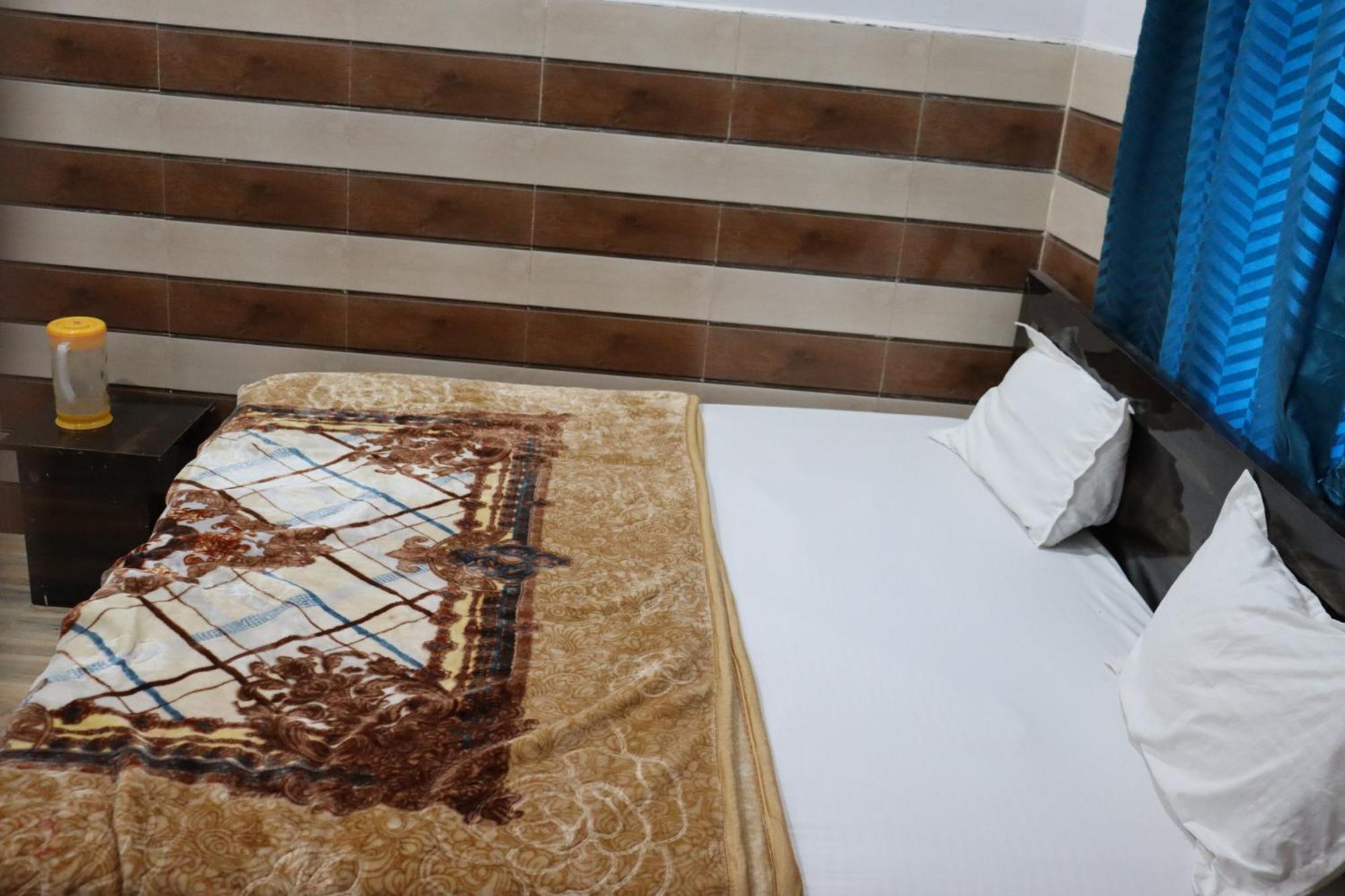 Guest house K D Dham Near Prem Mandir Iskcon Temple Vrindavan