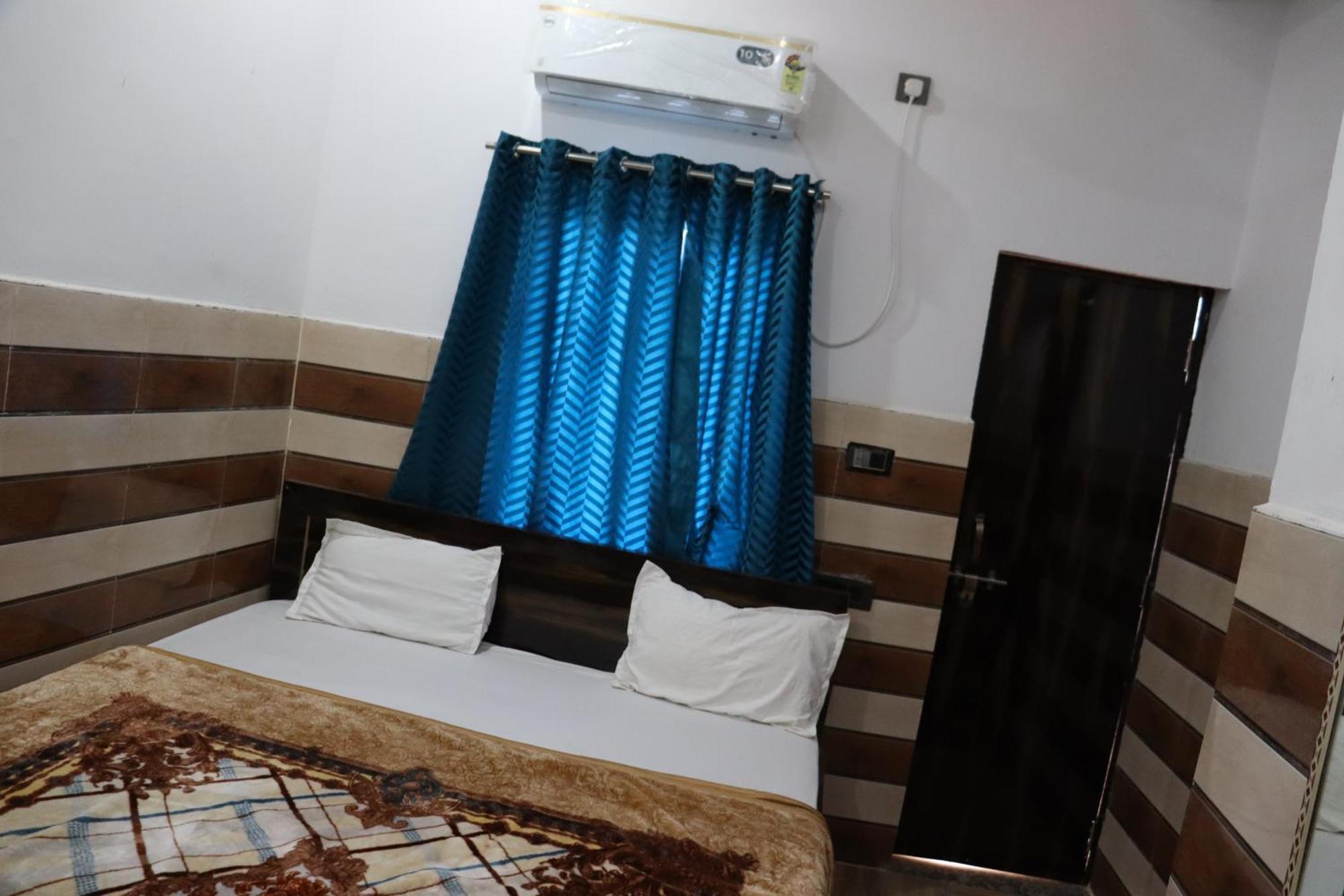 Guest house K D Dham Near Prem Mandir Iskcon Temple *