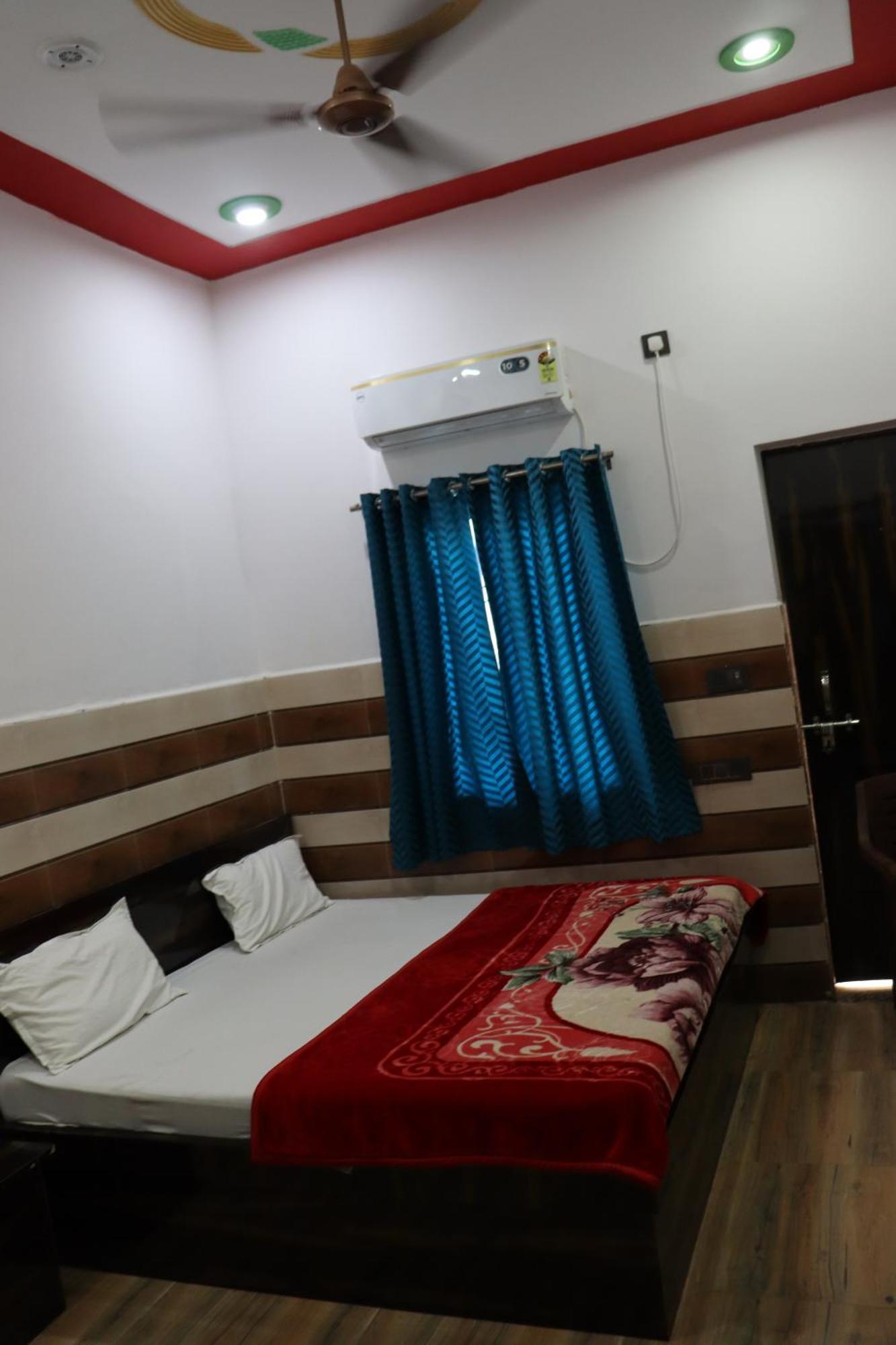Guest house K D Dham Near Prem Mandir Iskcon Temple Vrindavan