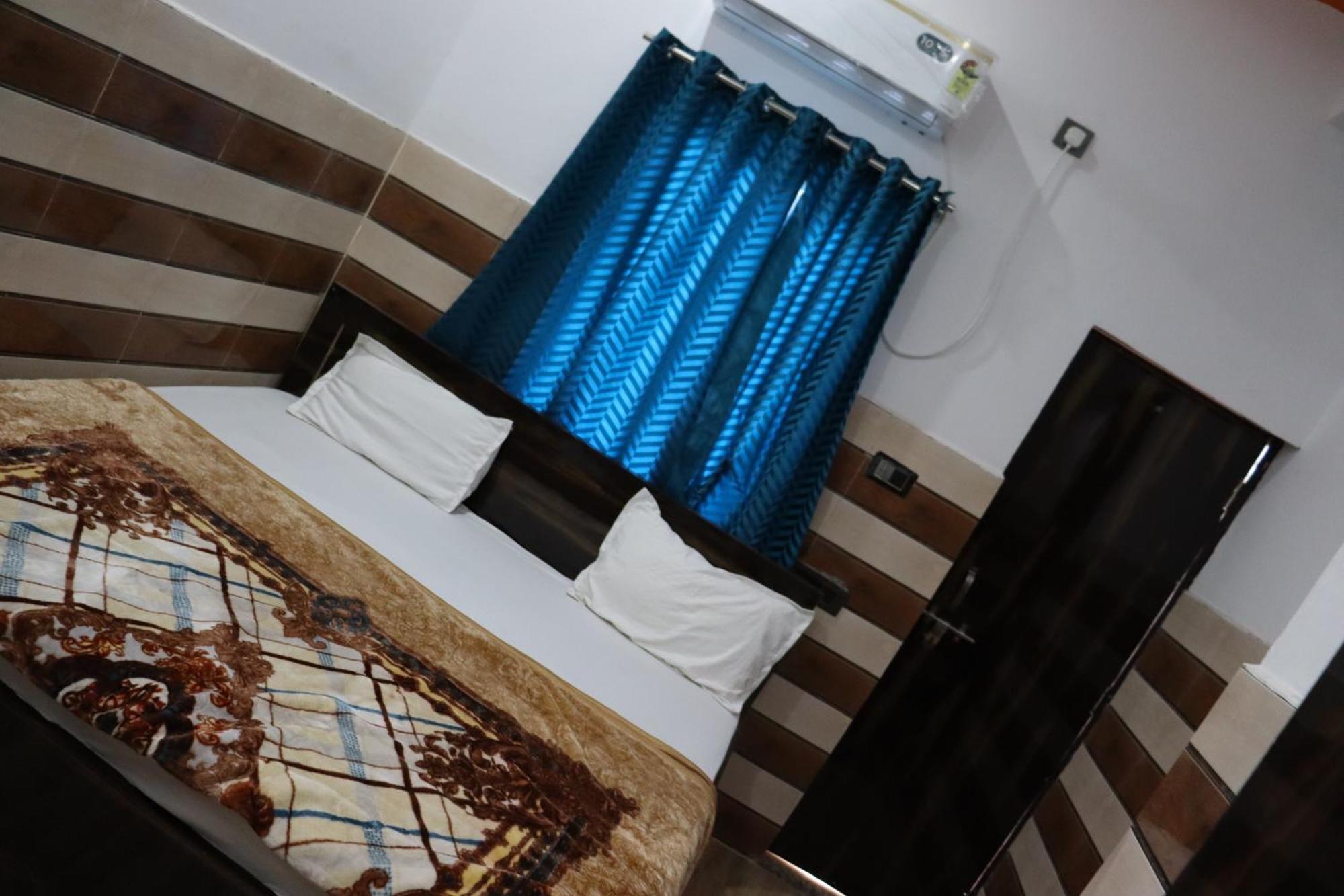 Guest house K D Dham Near Prem Mandir Iskcon Temple Vrindavan