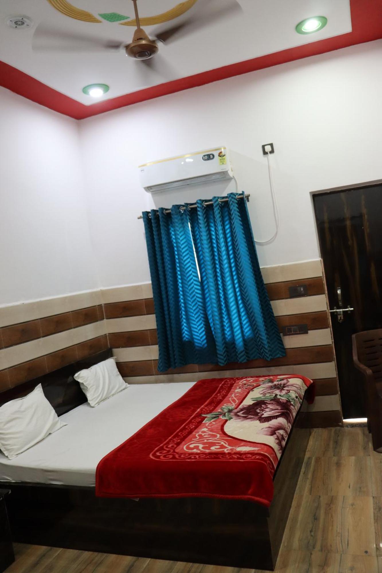 Guest house K D Dham Near Prem Mandir Iskcon Temple