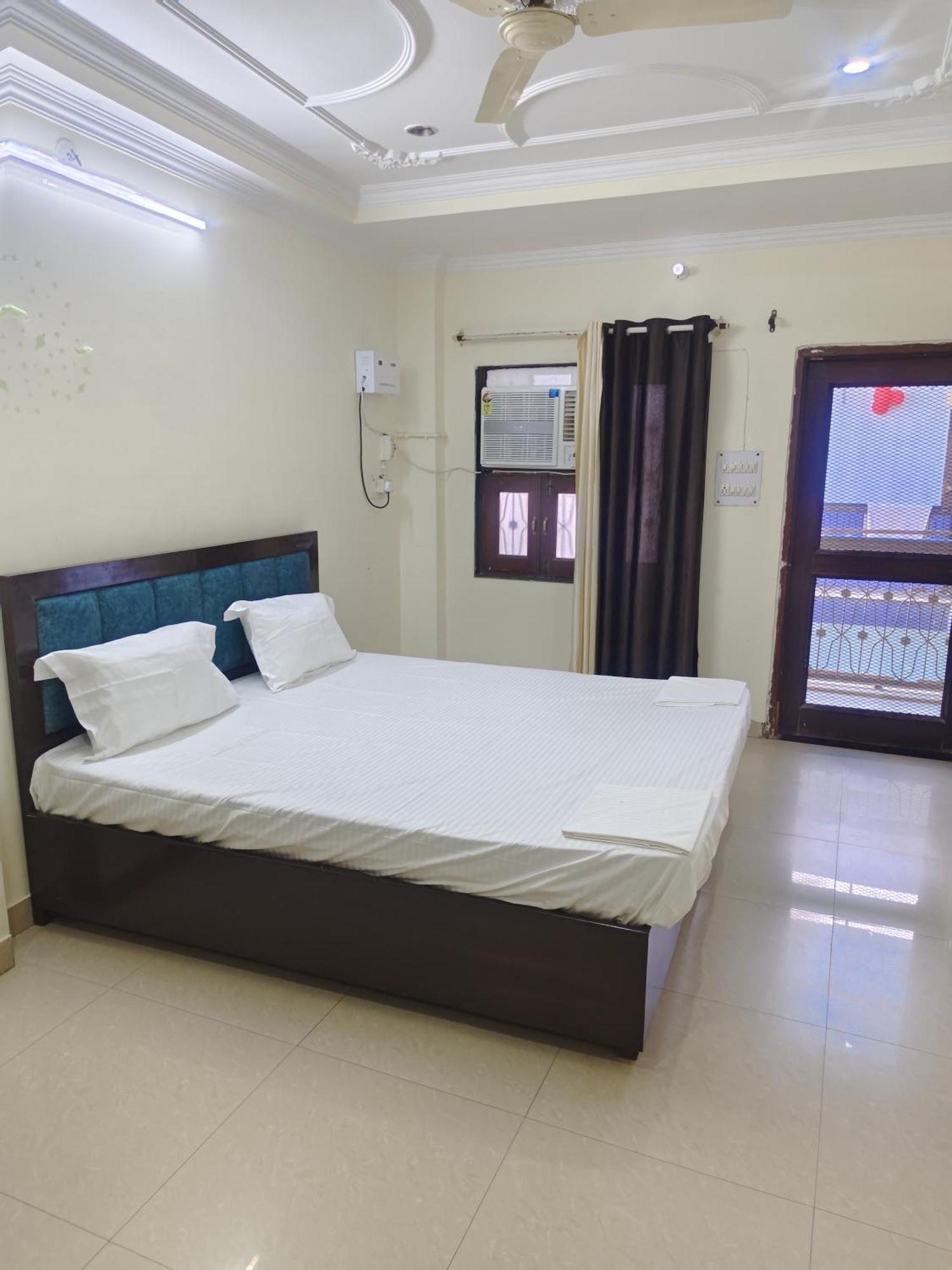 Radhika Dham Homestay *