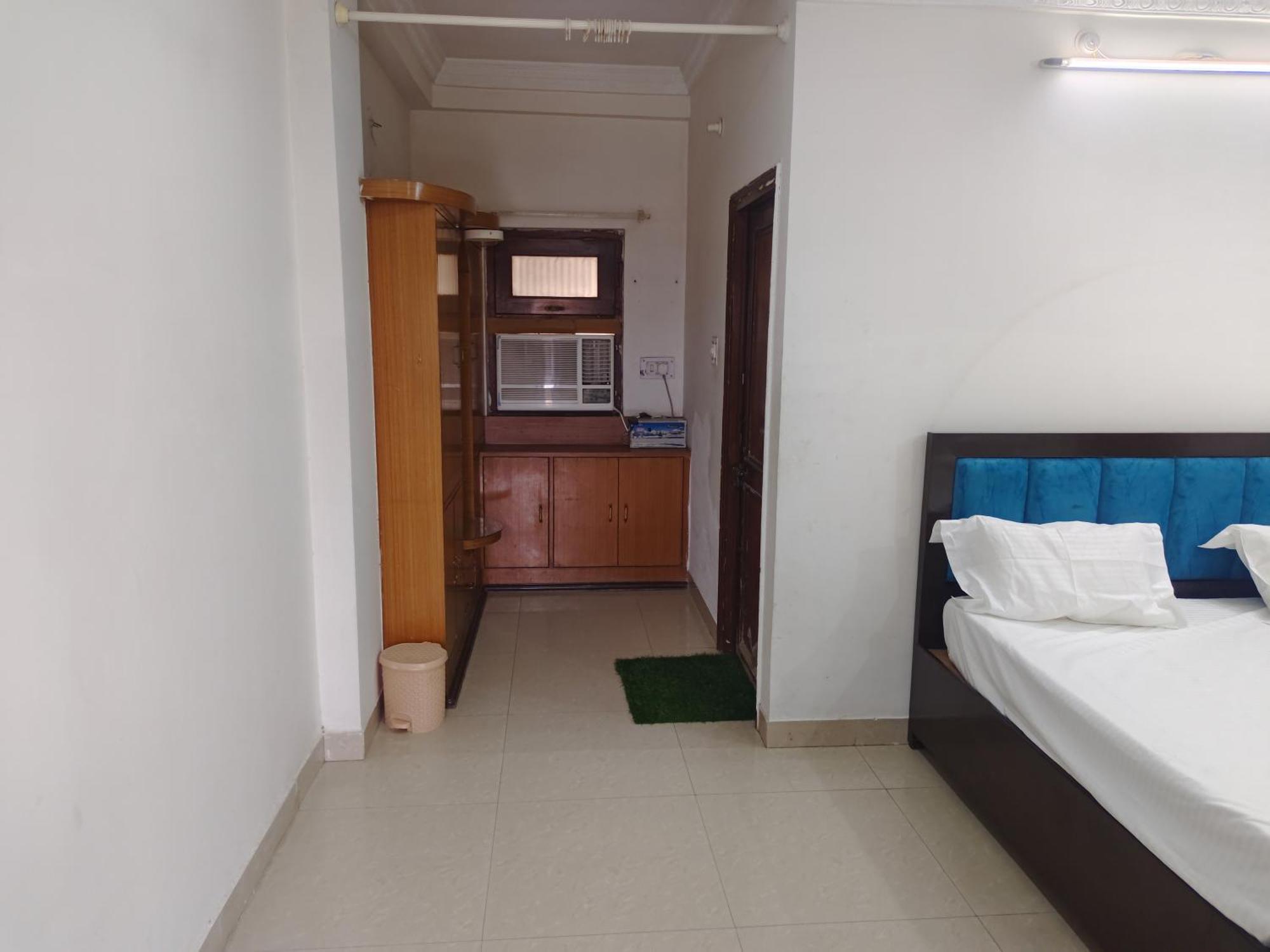 Radhika Dham Homestay Homestay *