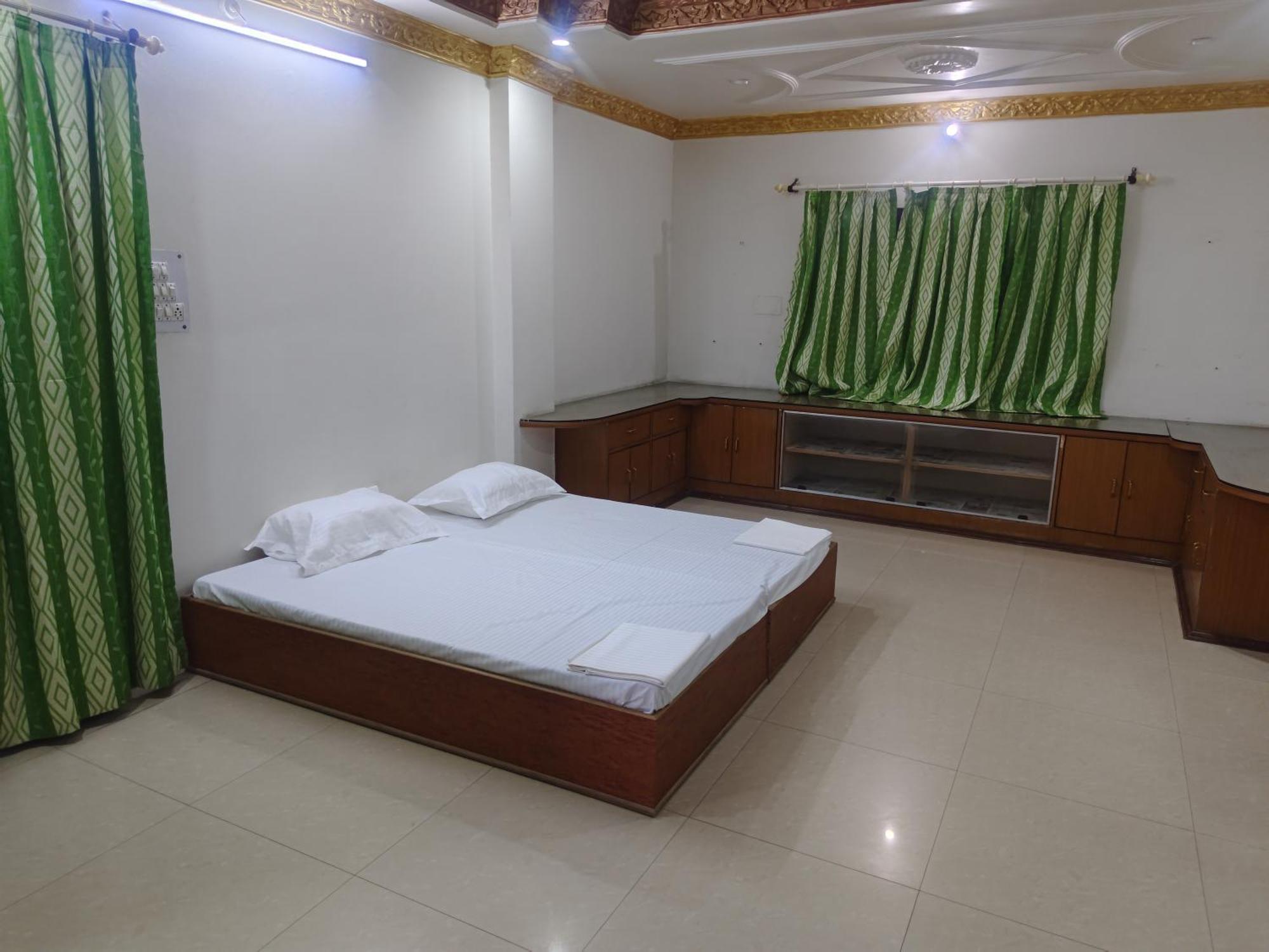 Homestay Radhika Dham Homestay Vrindavan