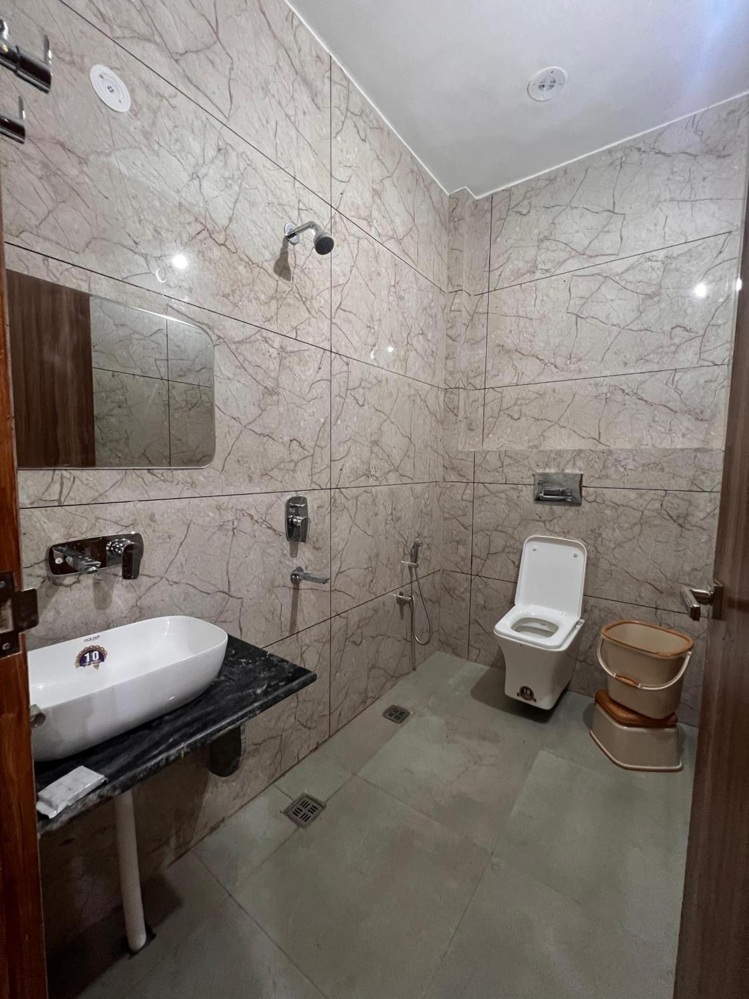 Hotel Hare Krishna Dham