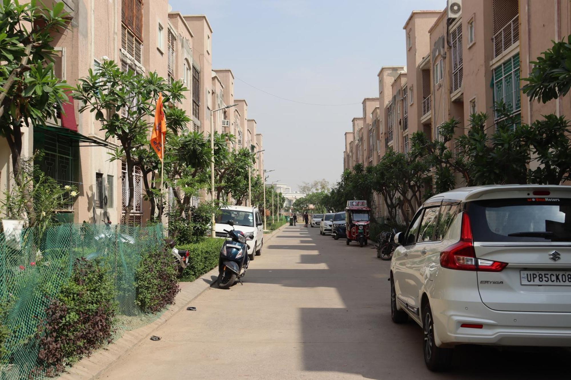 Omaxe Eternity-near Prem Mandir Apartment