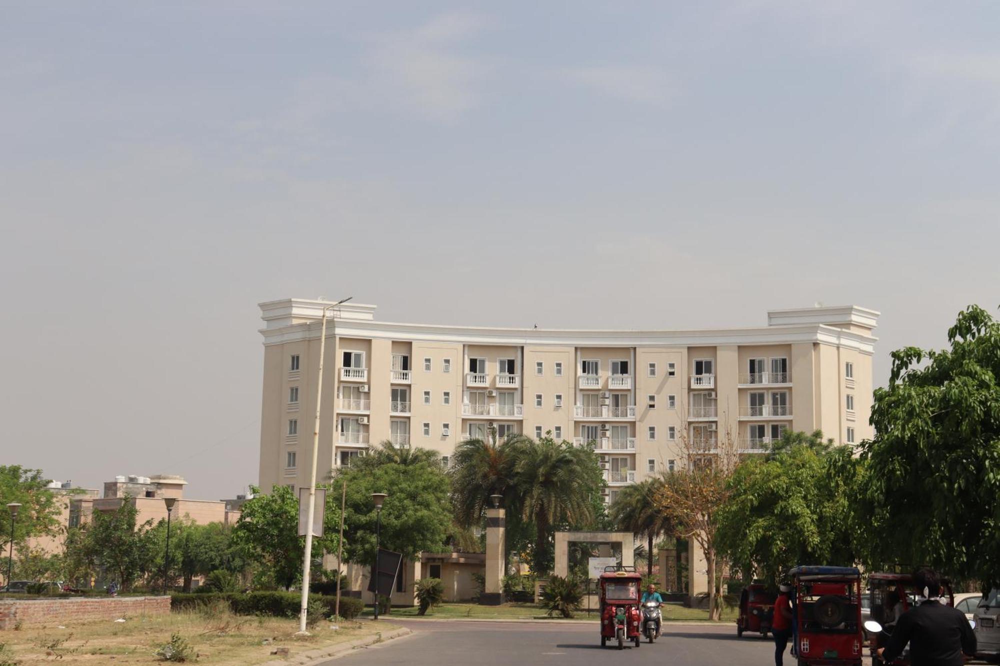 Apartment Omaxe Eternity-near Prem Mandir