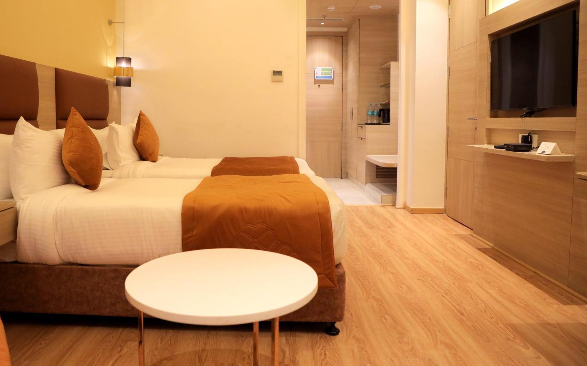 Hotel Western Vrindavan