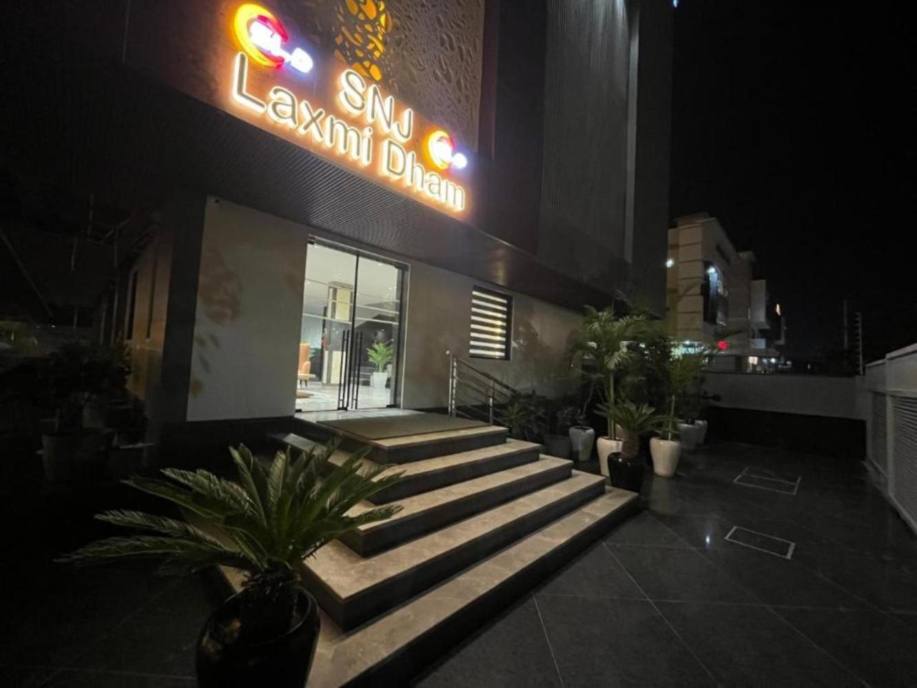 S.n.j Laxmi Dham Hotel Vrindavan