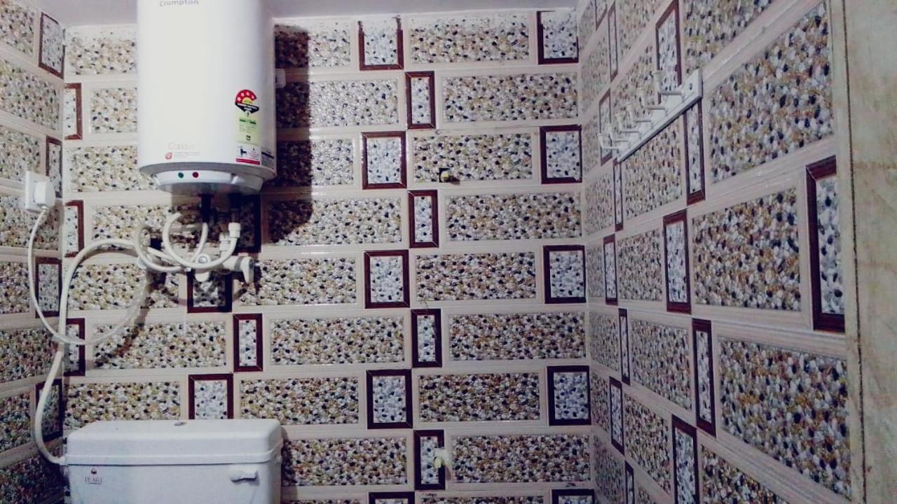 Mishri Lal Ju Ashram Guest house
