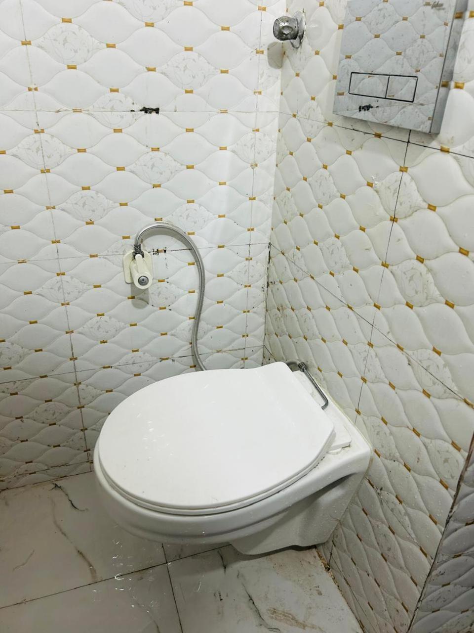 Guest house Mishri Lal Ju Ashram Vrindavan