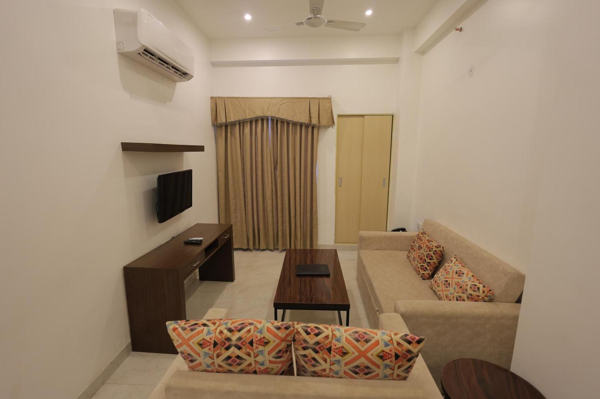 Hide Away Apartment Vrindavan