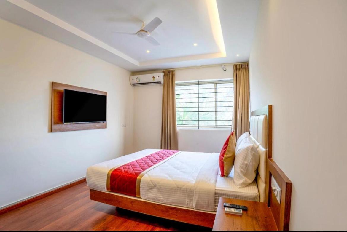 Homestay Olive Tree International By Krishiv - Best Location Vrindavan- In-house Parking *