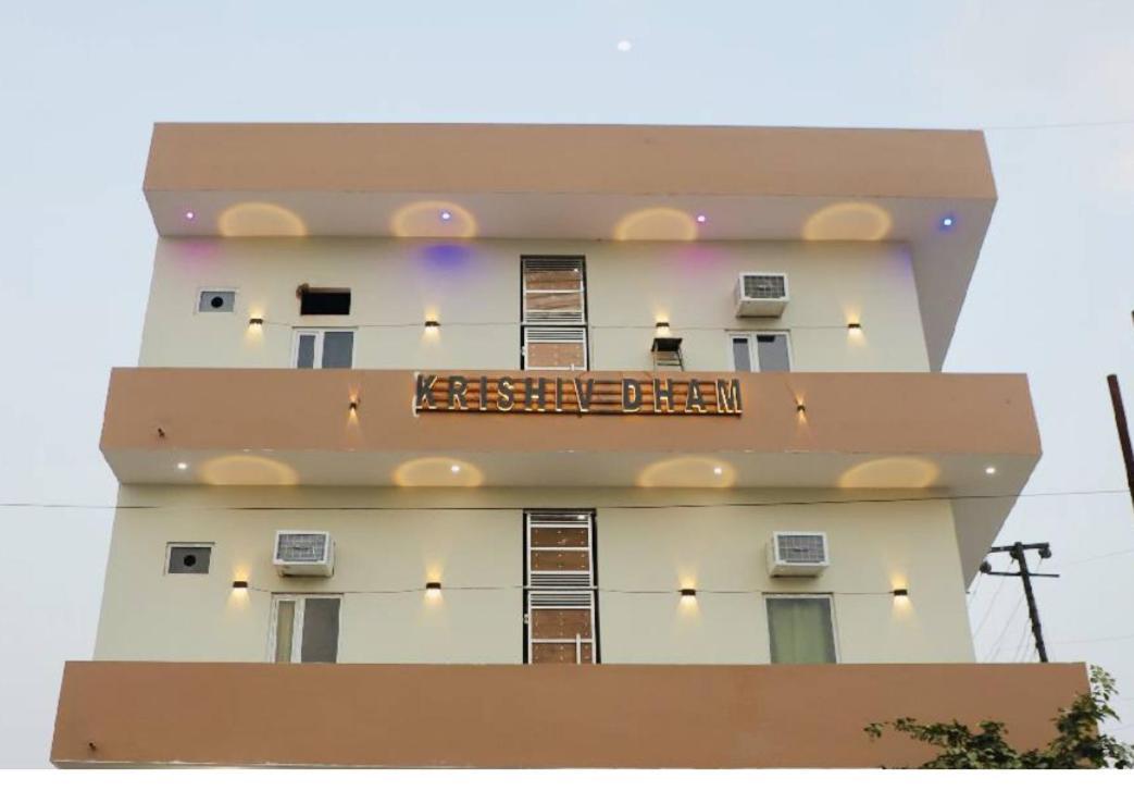 Olive Tree International By Krishiv - Best Location Vrindavan- In-house Parking * Vrindavan