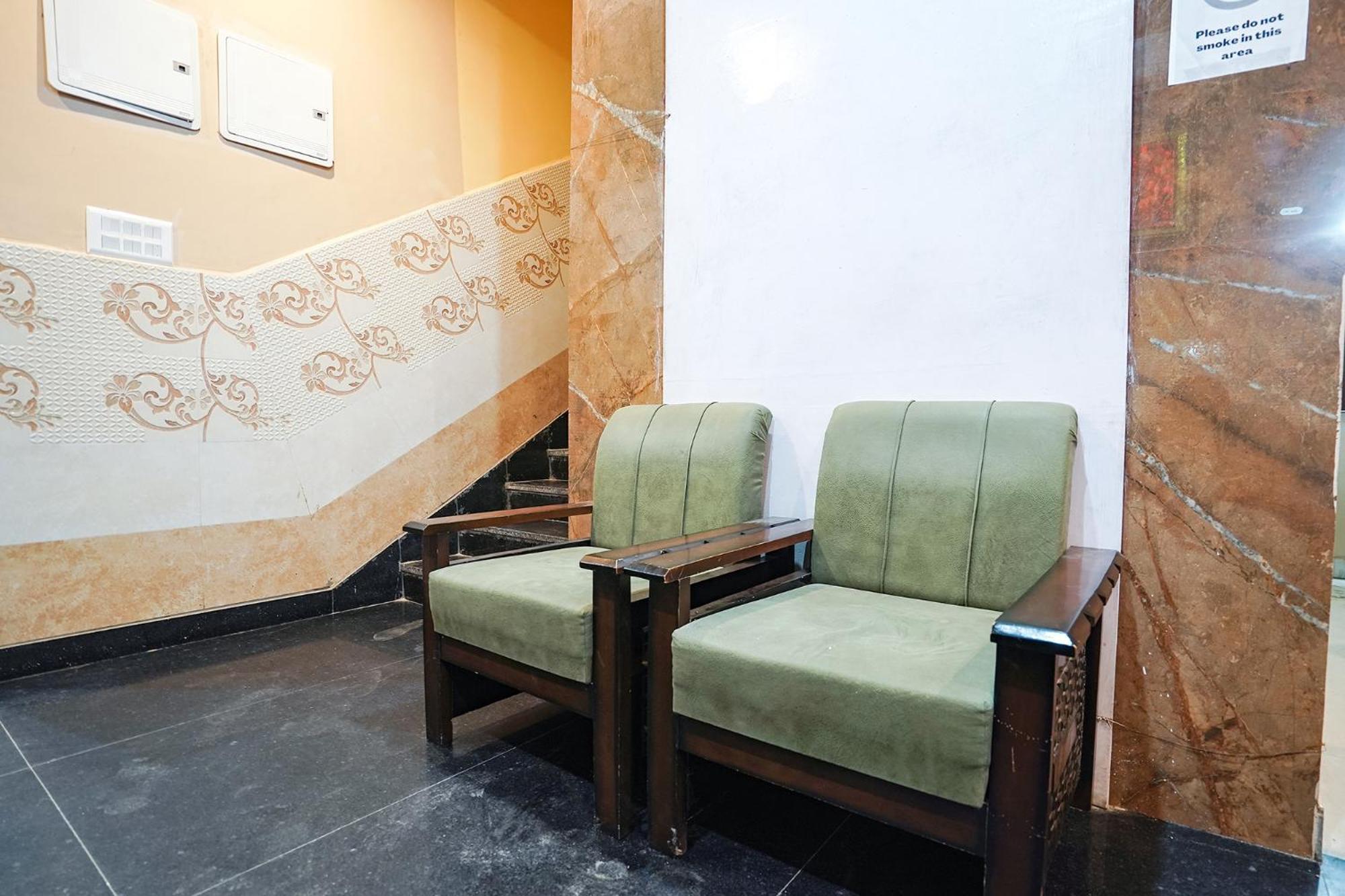 Hotel Fabhotel Ss Dham