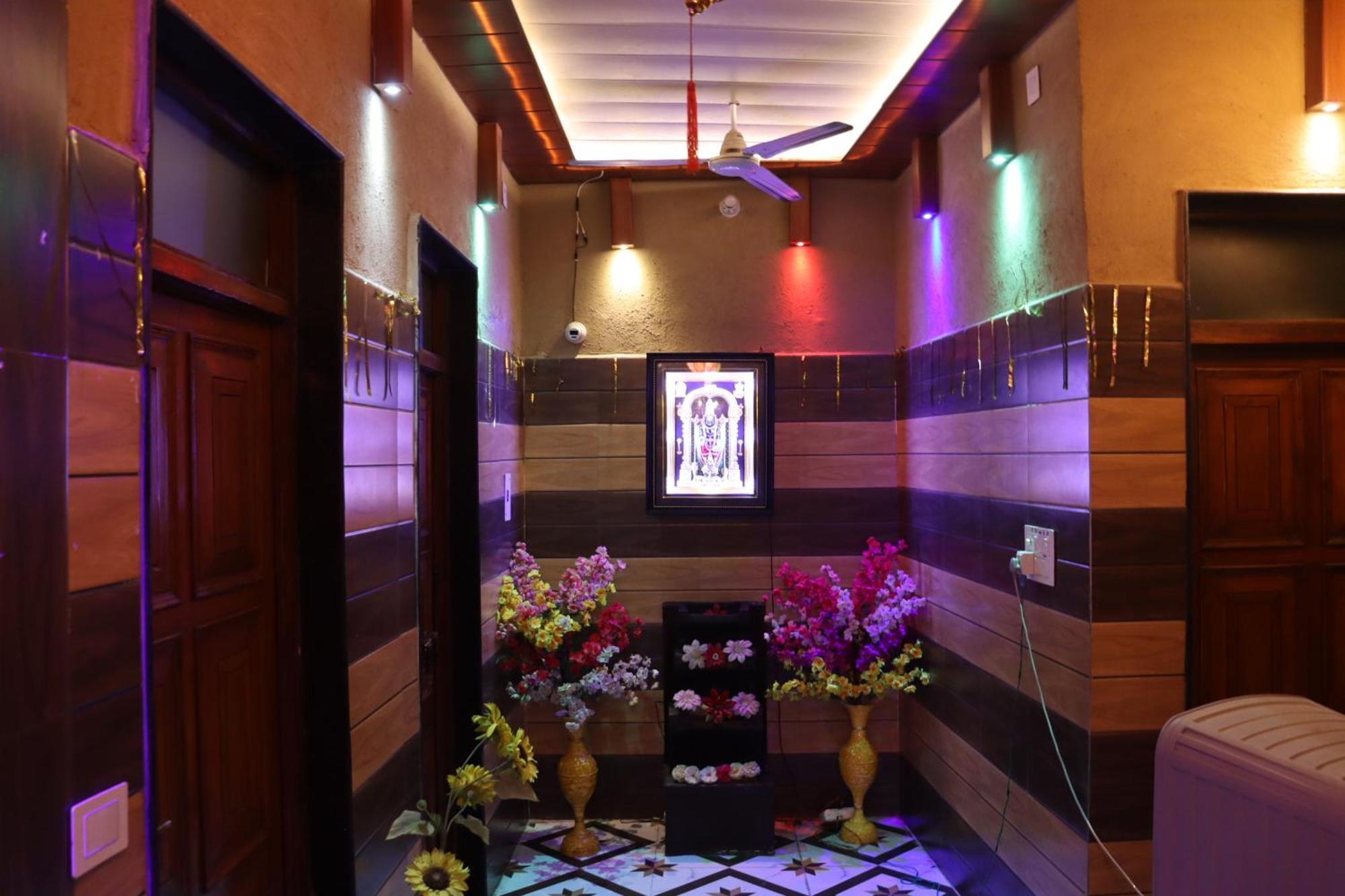 Guest house Tirupati Bhawan Vrindavan