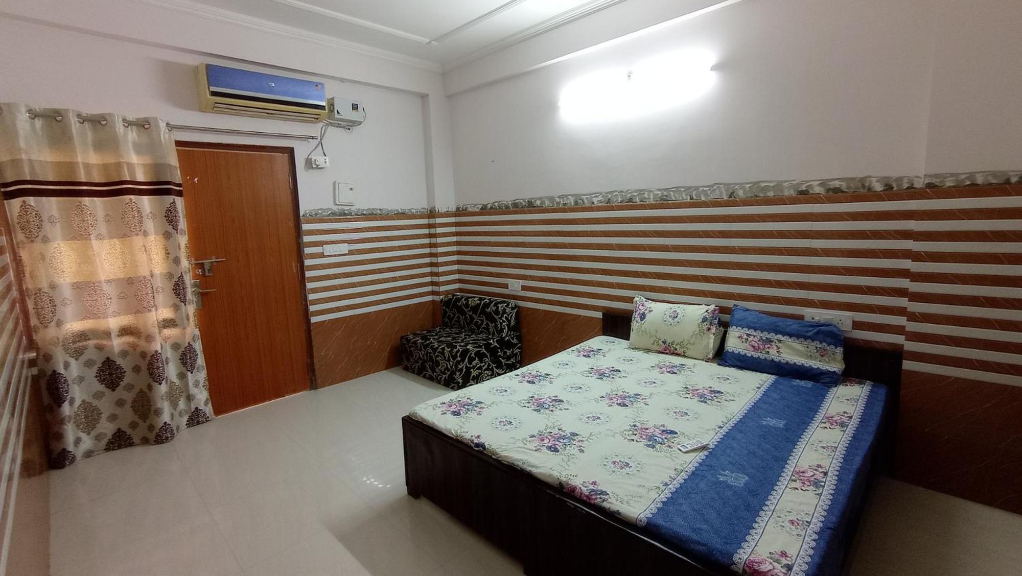 Smt Radharani Apartment Vrindavan