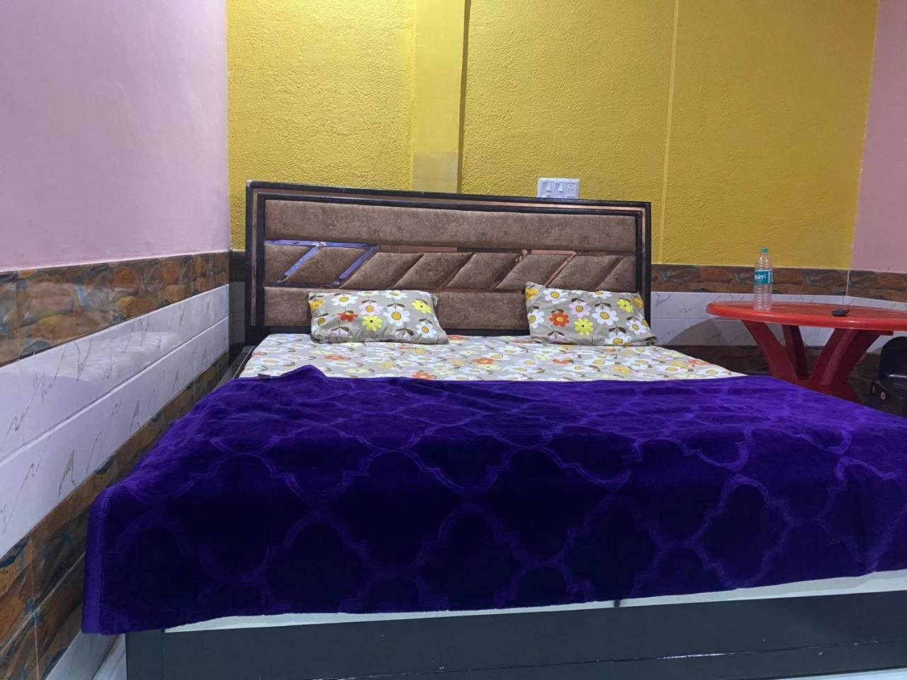 Dham Guest house *