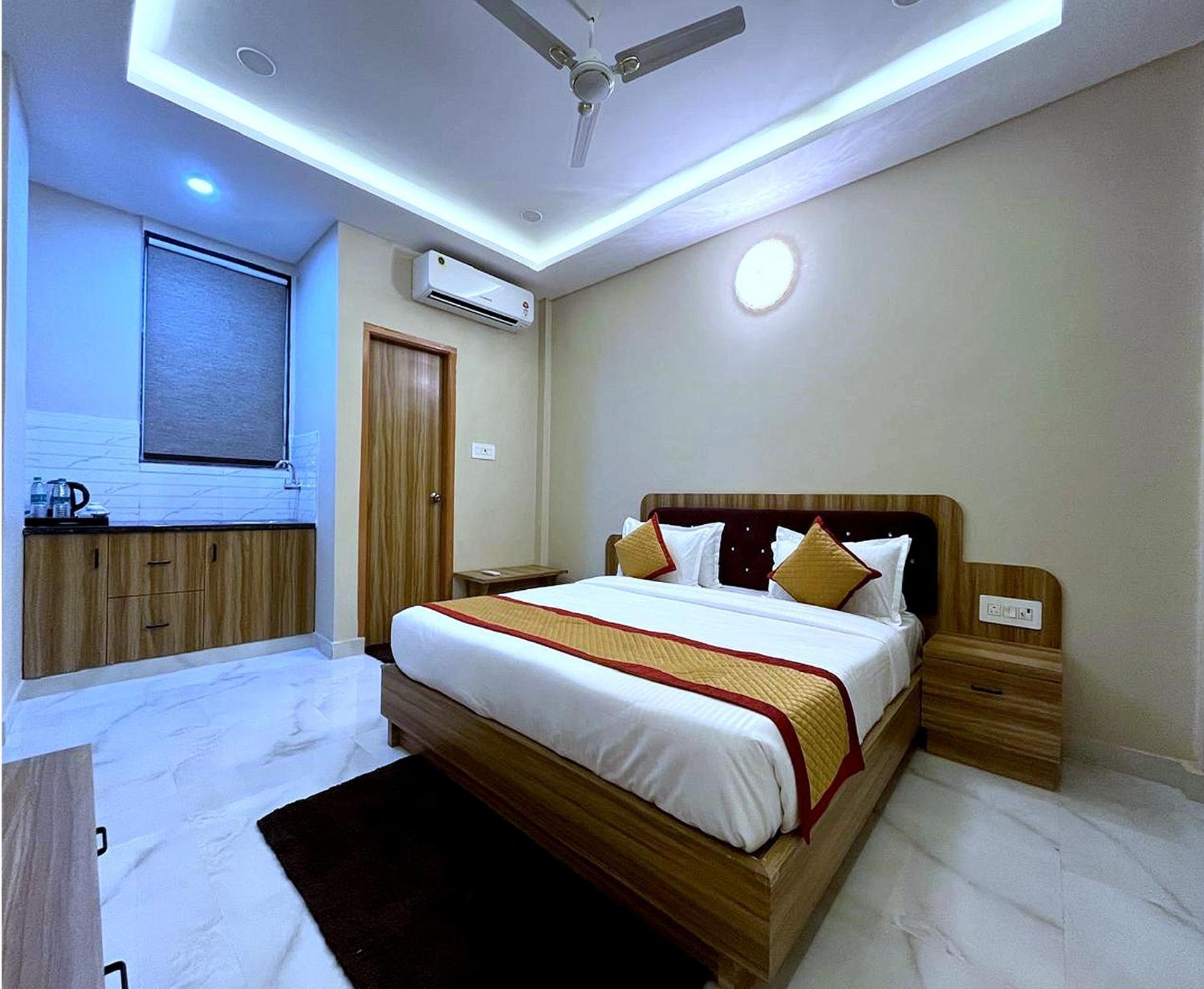 Vrinda Niddhivan ! Fully Ac, Prem Mandir At Walking Distance ! Just Near The Iskcon Temple 4* Vrindavan