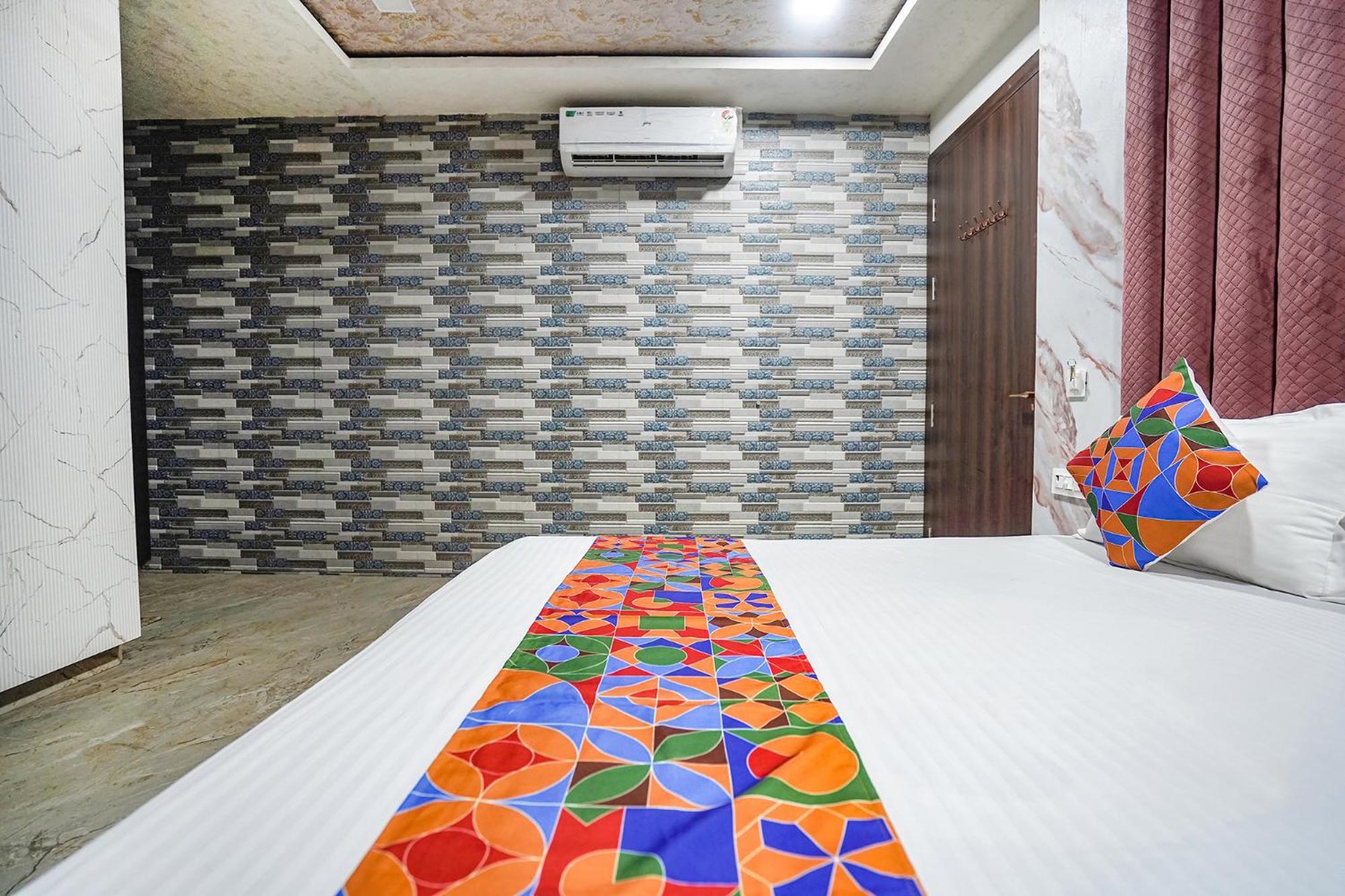 Fabhotel Shree Priya Pritam Dham Hotel 3*