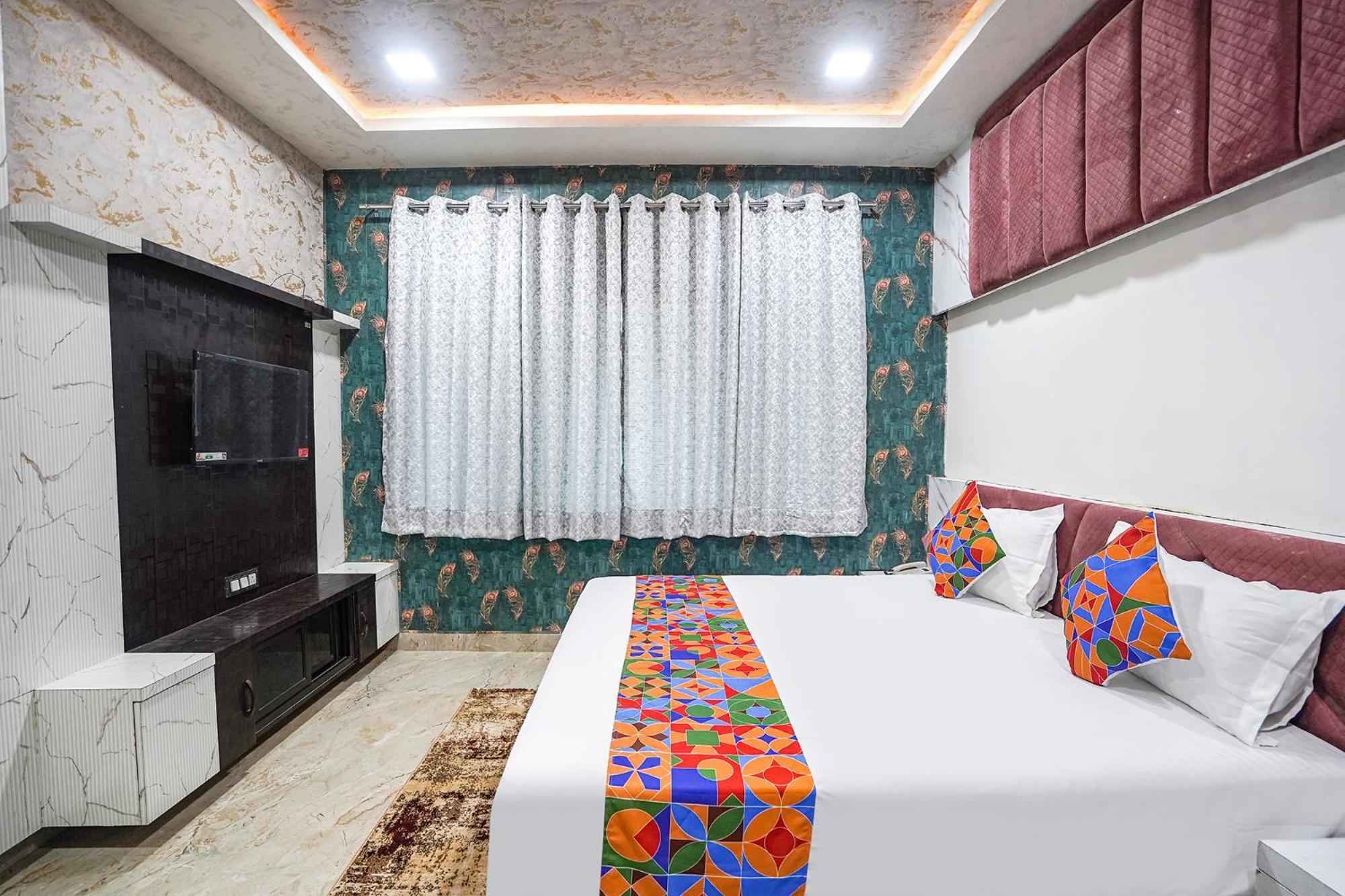 Hotel Fabhotel Shree Priya Pritam Dham