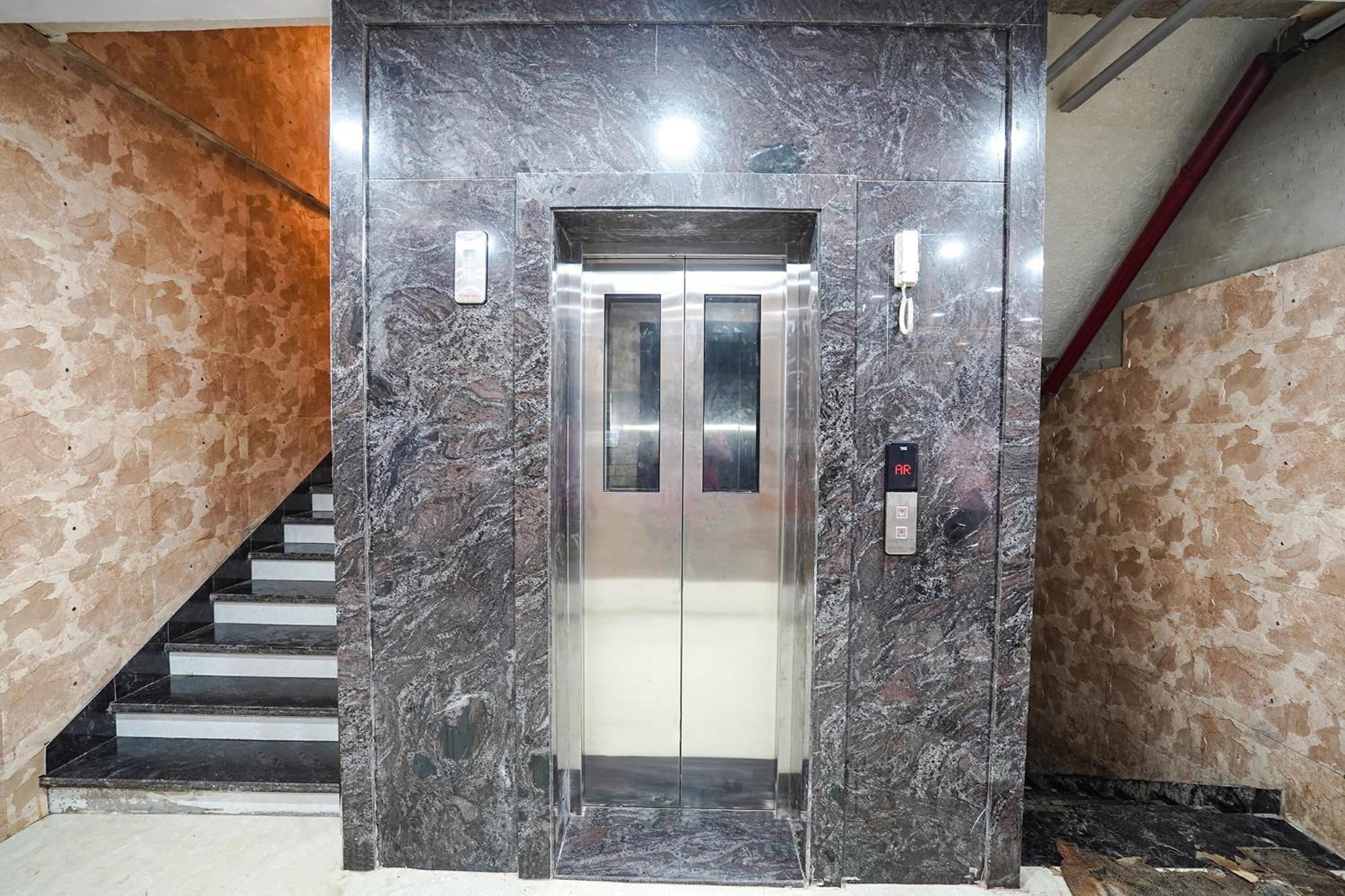 Fabhotel Shree Priya Pritam Dham Hotel 3*