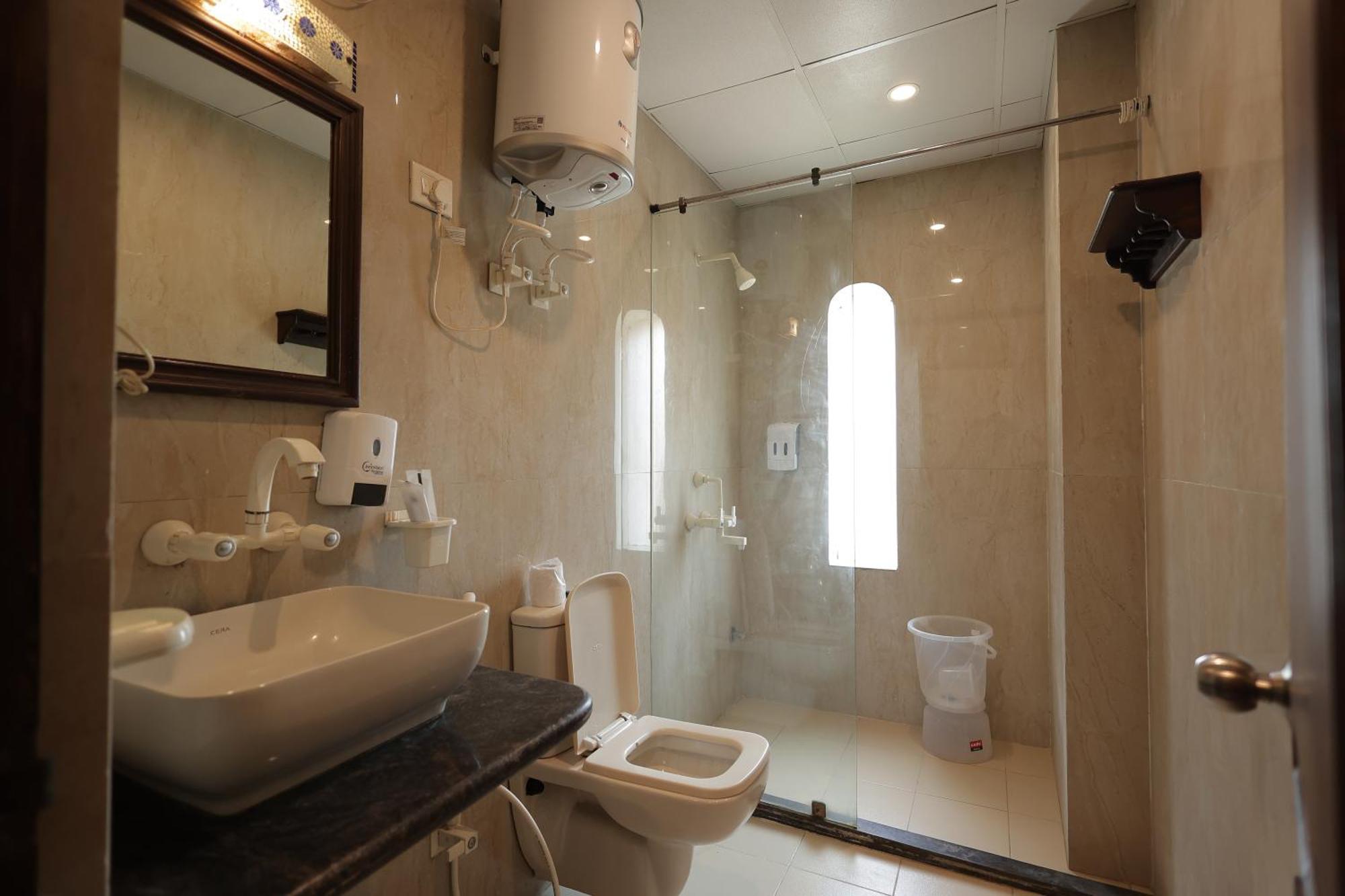 Hotel Mvt & Restaurant Vrindavan