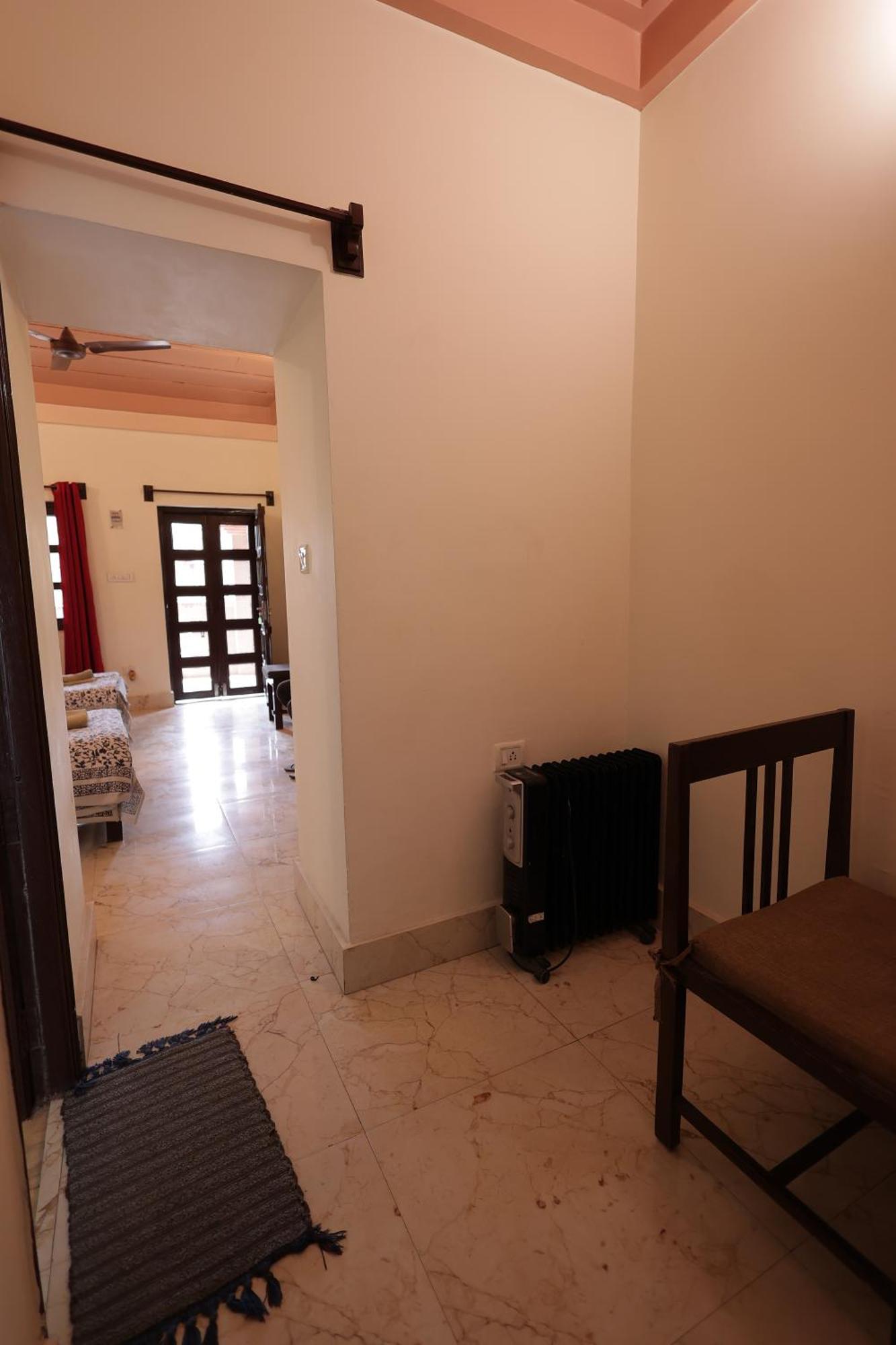 Mvt & Restaurant Vrindavan