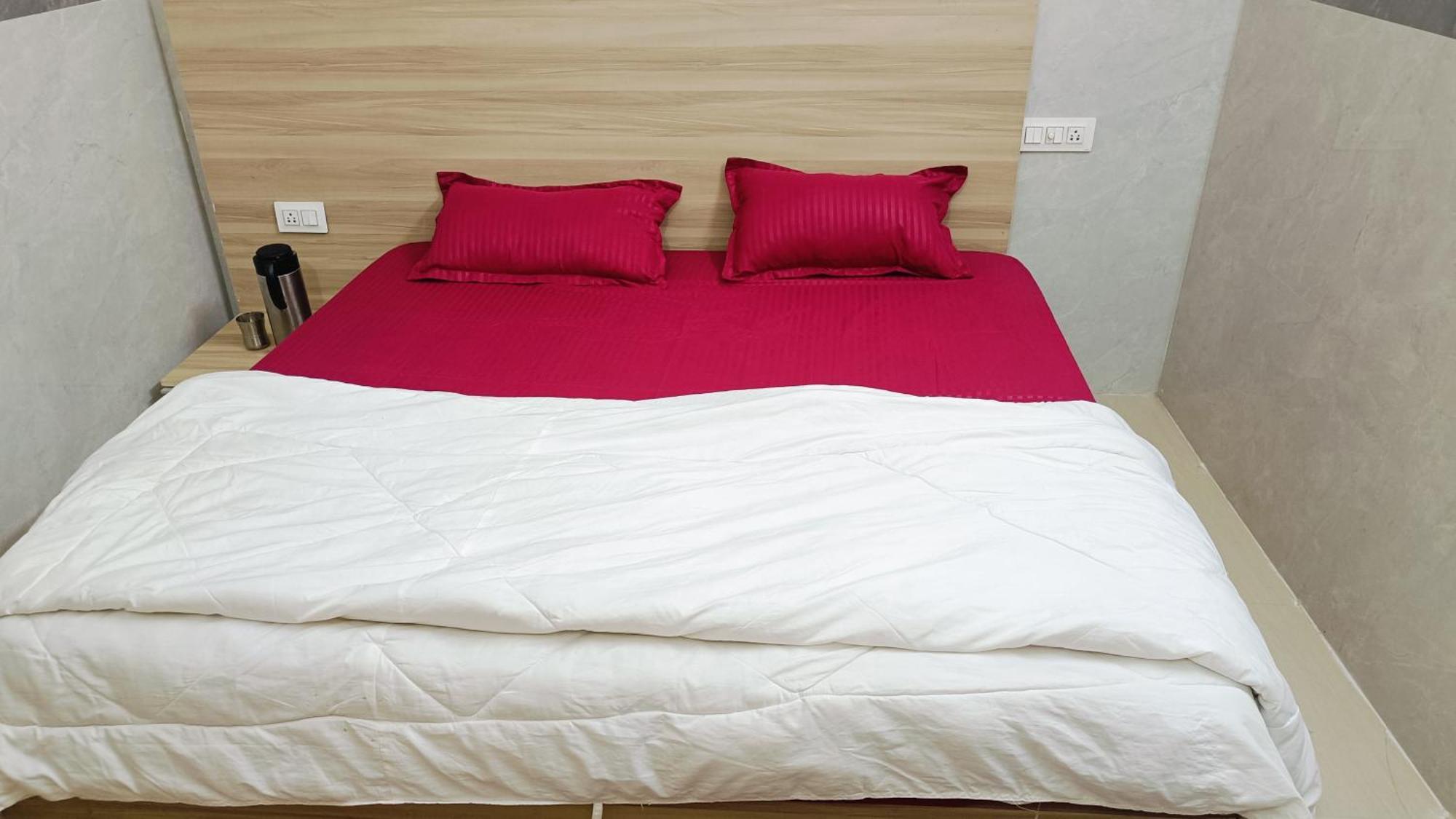 Radha Rachna Apartment
