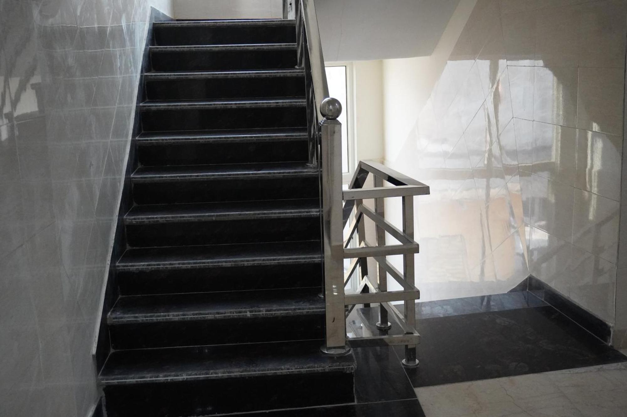 Hotel Shree Radha Rani Dham, Near Iskcon And Prem Mandir 3*