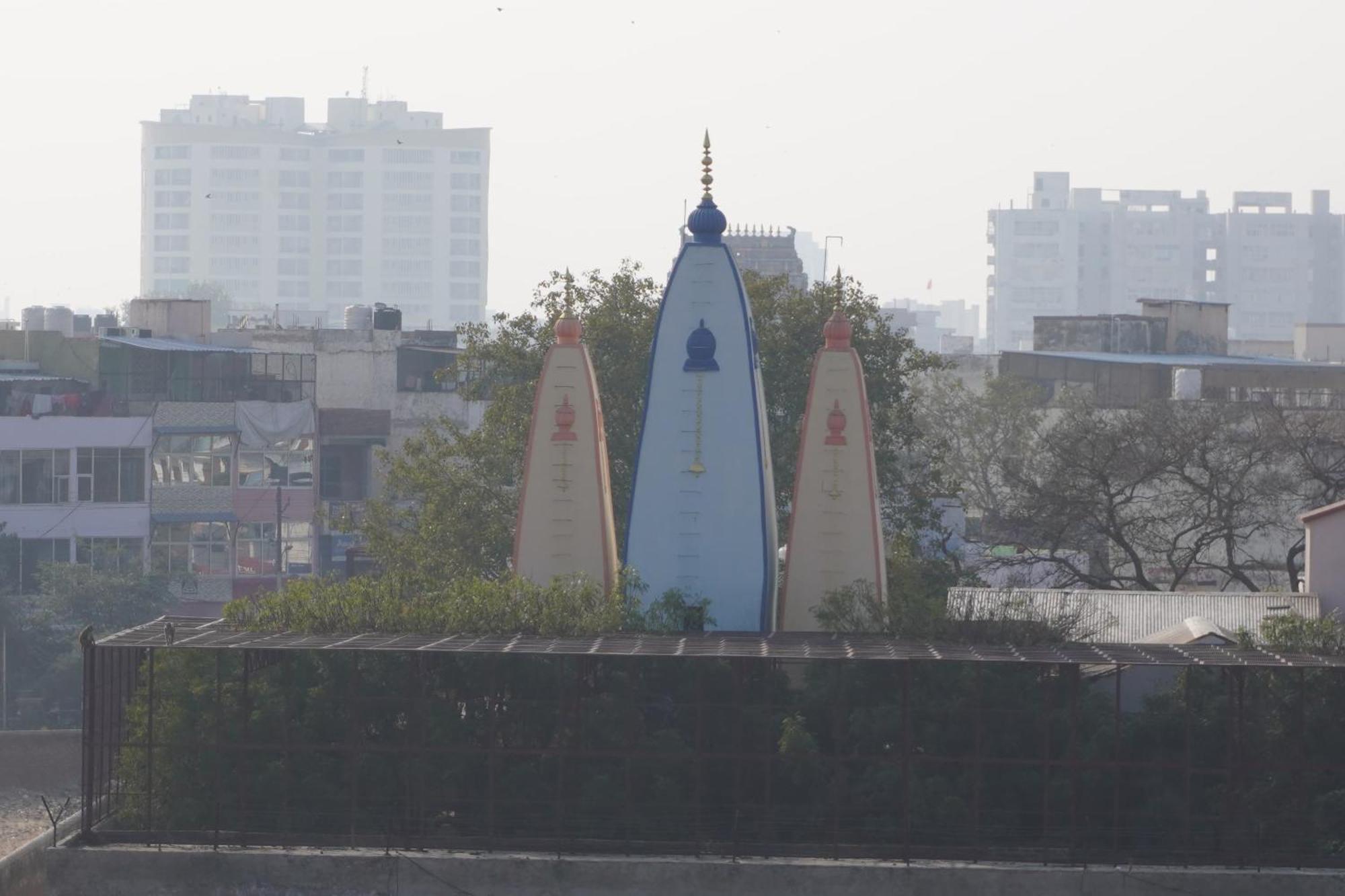 Hotel Shree Radha Rani Dham, Near Iskcon And Prem Mandir