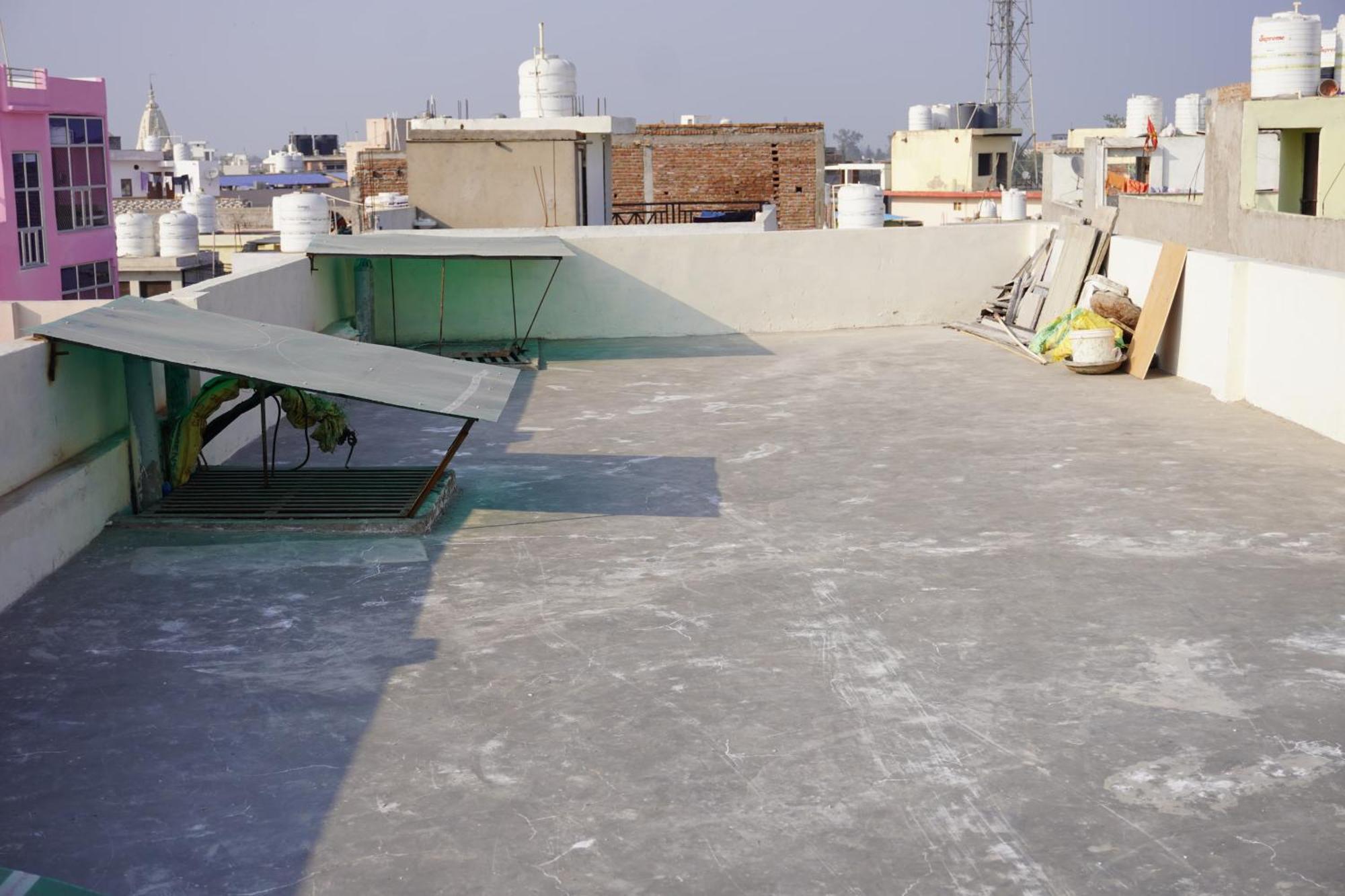 Hotel Shri Radha Rani Dham, Near Iskcon And Prem Mandir 3*
