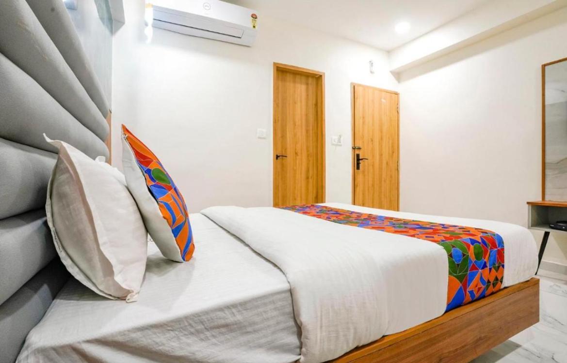 Urban Holiday House Best Rated Guest house Vrindavan
