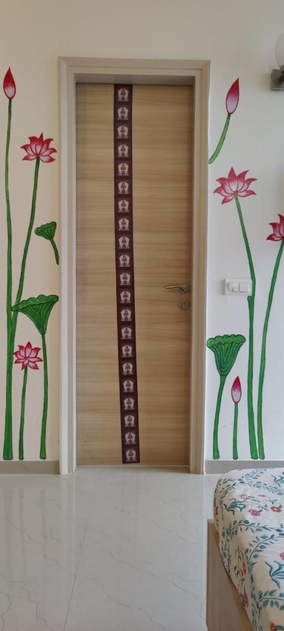 Vasudev Kutumb Atithi Devo Bava Apartment *