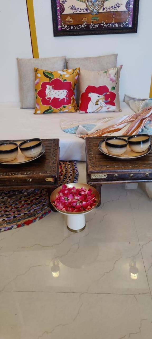 Vasudev Kutumb Atithi Devo Bava * Vrindavan
